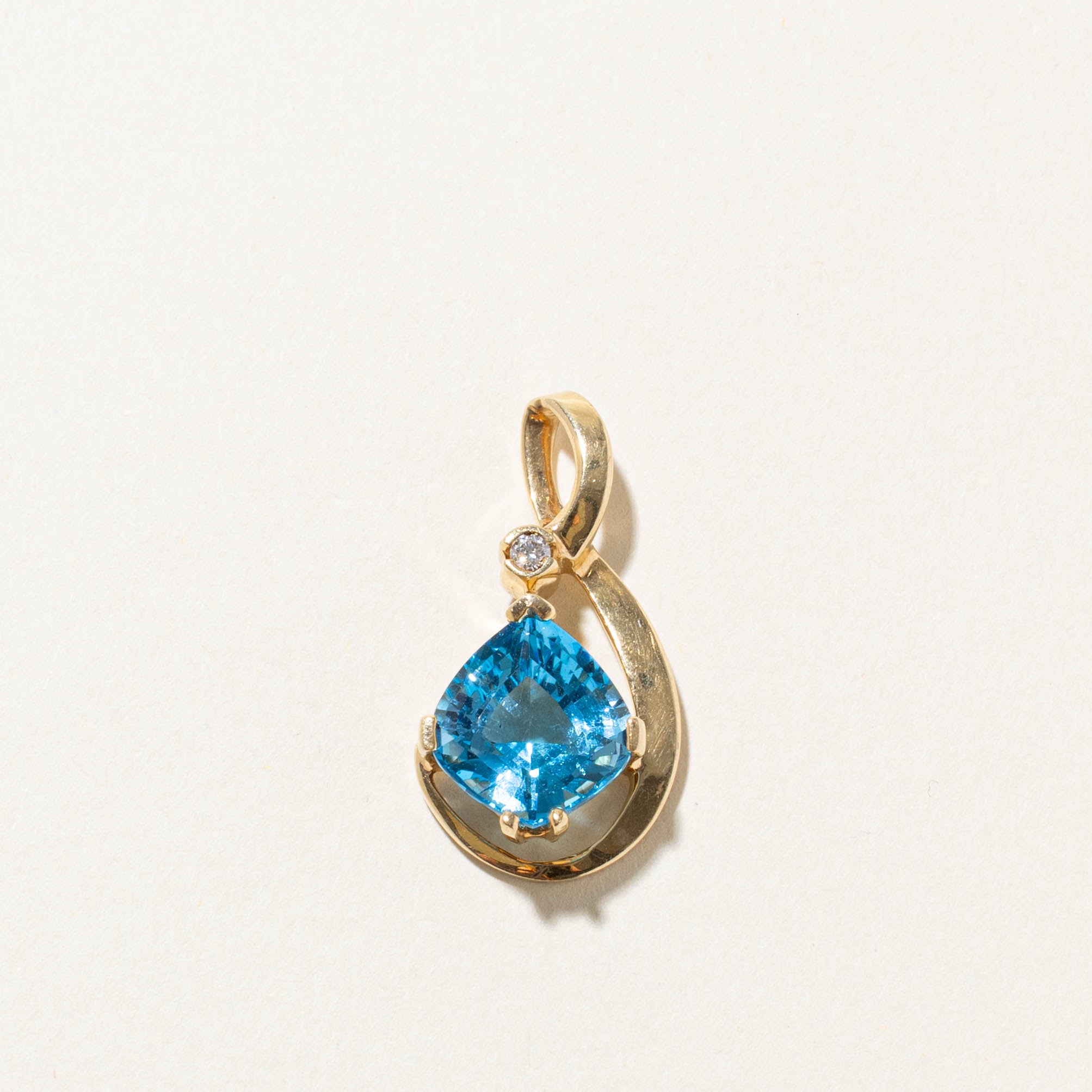 14k Blue Topaz & Diamond Abstract Pendant | 10.50ct, 0.04ctw