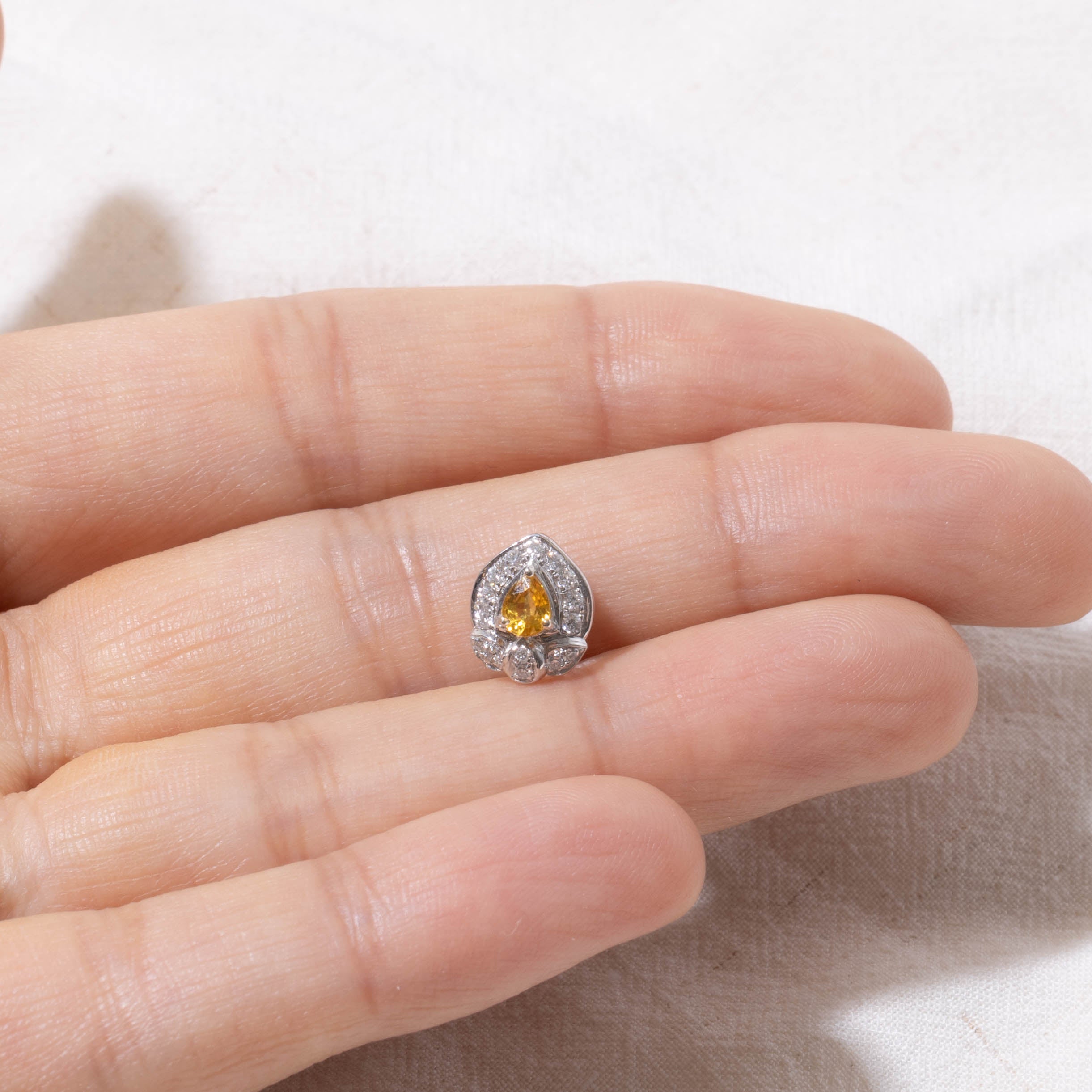 18k Pear Cut Sapphire & Diamond Ornate Halo Pendant | 0.20ct, 0.12ctw