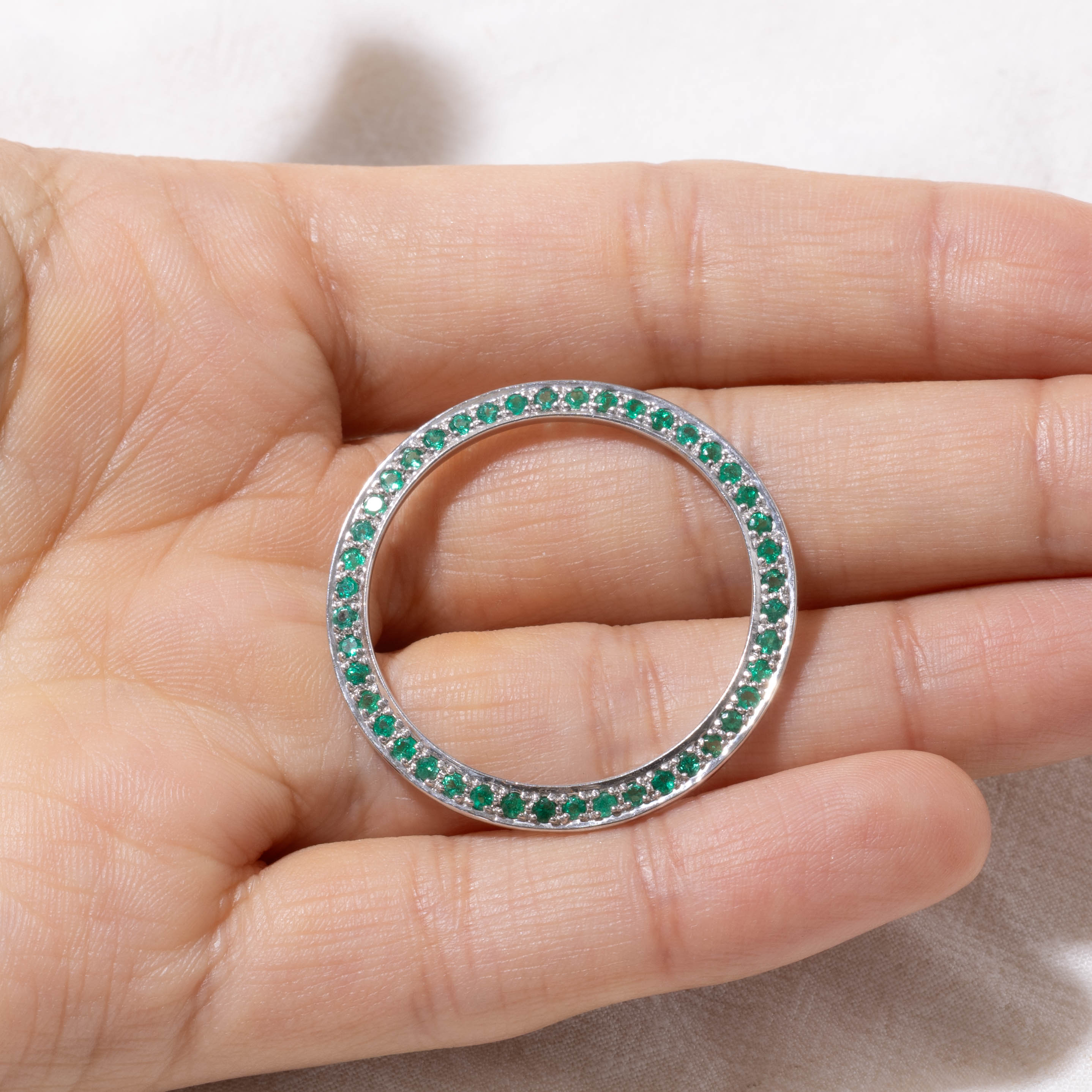18k Eternity Emerald Circle Pendant | 1.00ct