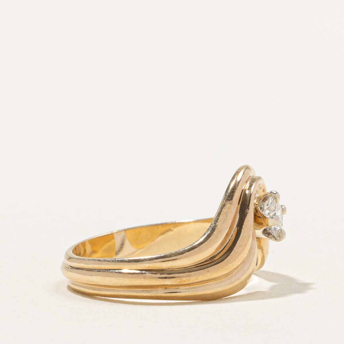 14k Solitaire Diamond Grooved Wave Ring | 0.16ct | SZ 3.75
