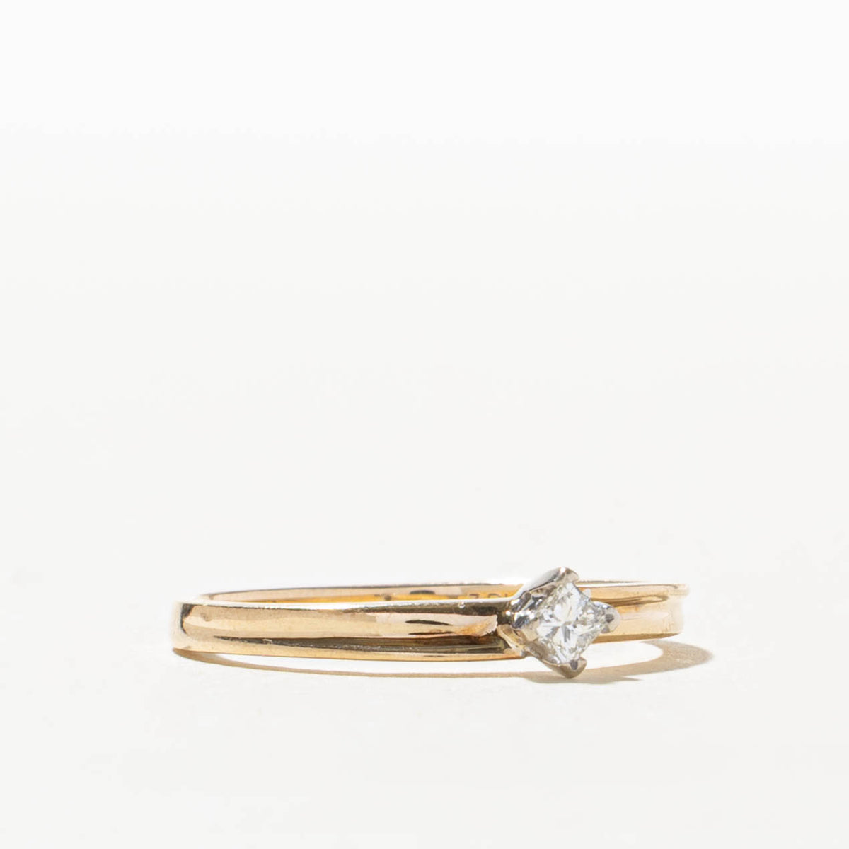 10k Solitaire Princess Cut Petite Ring | 0.16ct | SZ 6.25