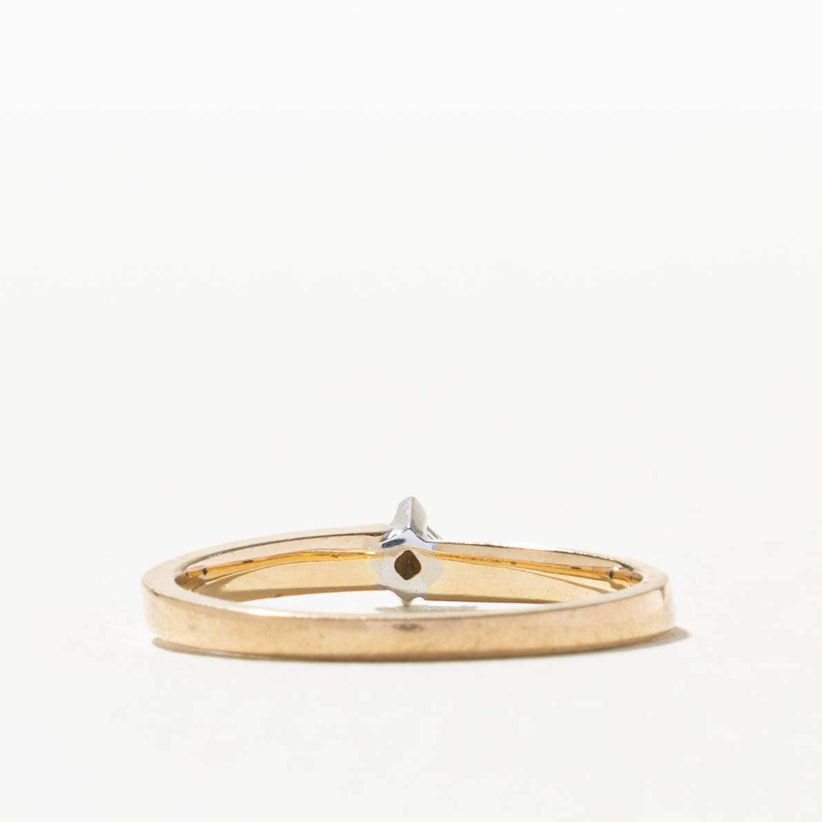 10k Solitaire Princess Cut Petite Ring | 0.16ct | SZ 6.25