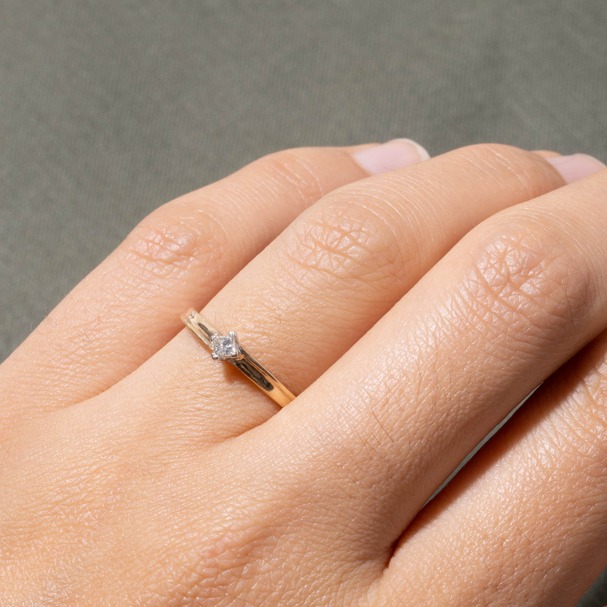 10k Solitaire Princess Cut Petite Ring | 0.16ct | SZ 6.25