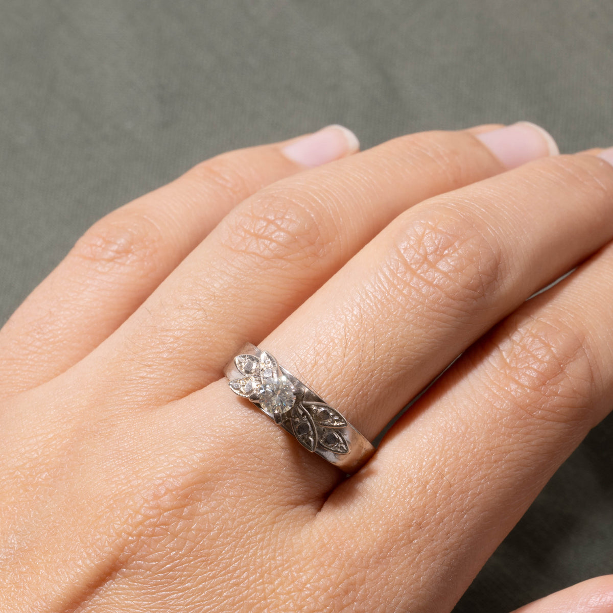 14k Diamond Leafy Accented Ring | 0.35ct SI2 M/N | SZ 8