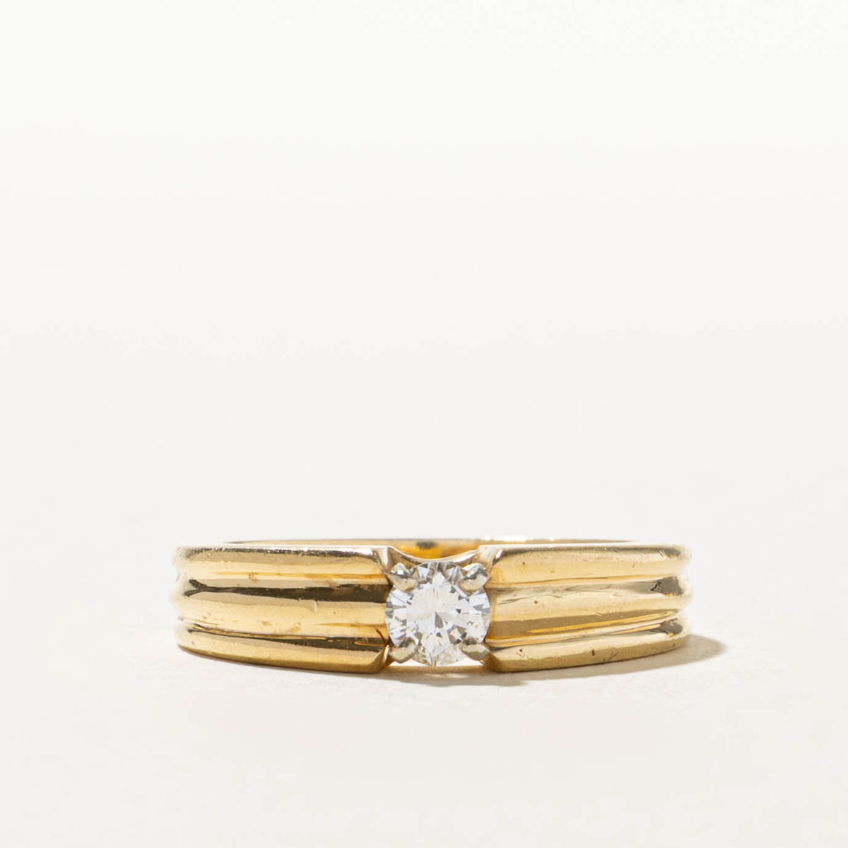 18k Solitaire Diamond Grooved Ring | 0.21ct | SZ 5.25