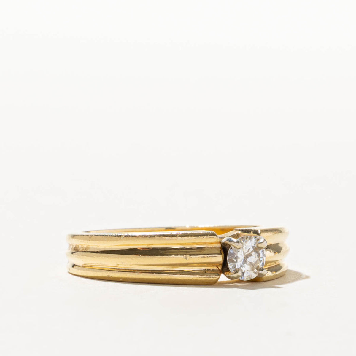 18k Solitaire Diamond Grooved Ring | 0.21ct | SZ 5.25