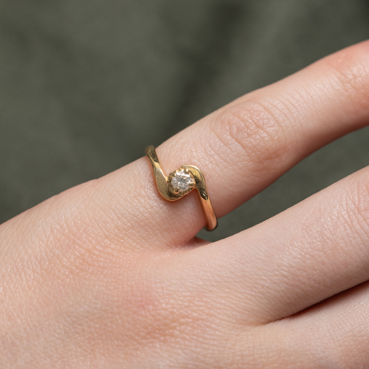 13k Solitaire Diamond Petite Bypass Ring | SZ 3.5