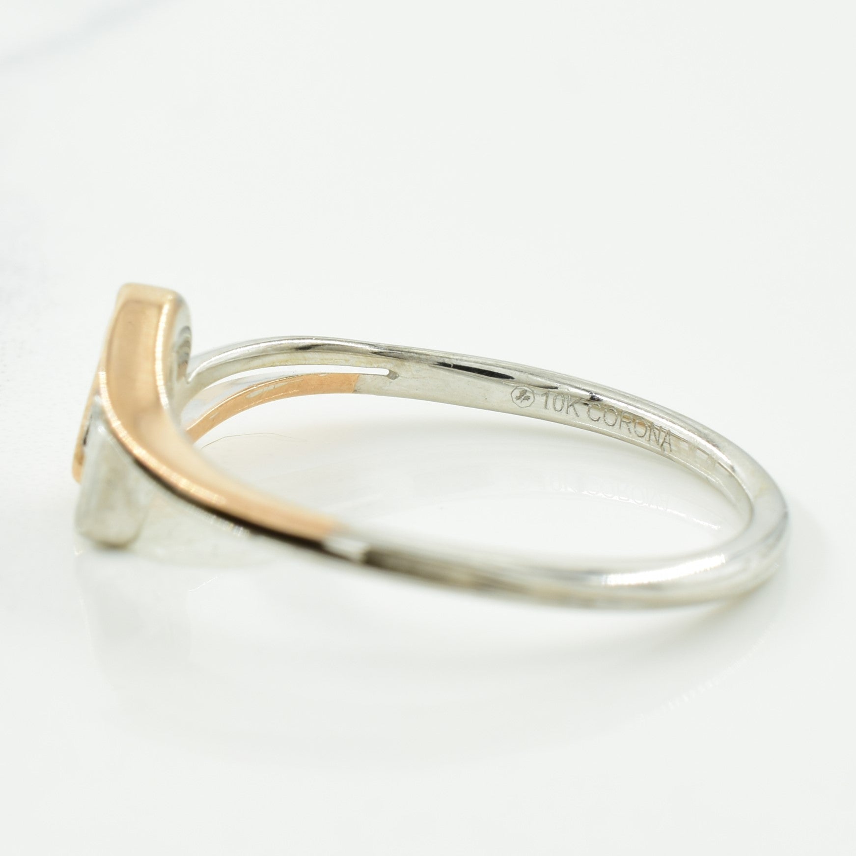 Bague en or bicolore et diamant | 0,02 ct | Taille 7 |