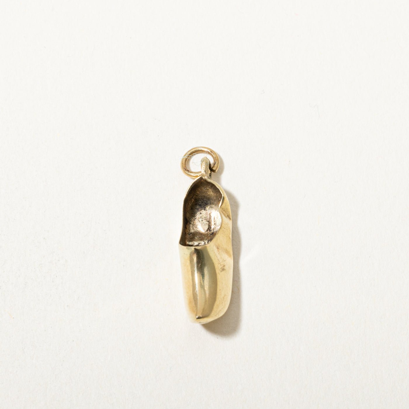 Dutch Yellow Gold Abstract Charm