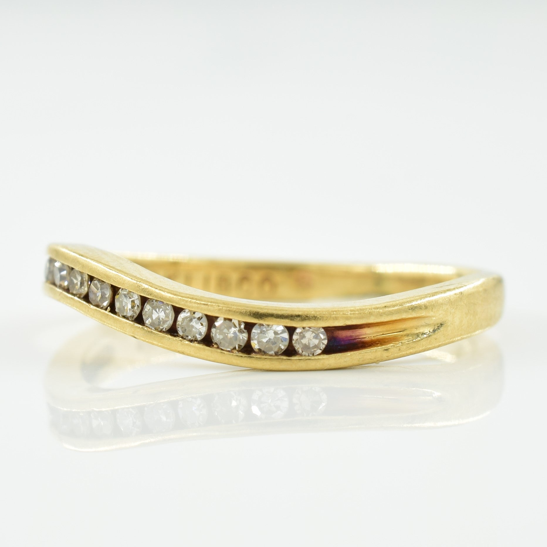 Channel Set Diamond Wave Ring | 0.10ctw | SZ 4.75 |