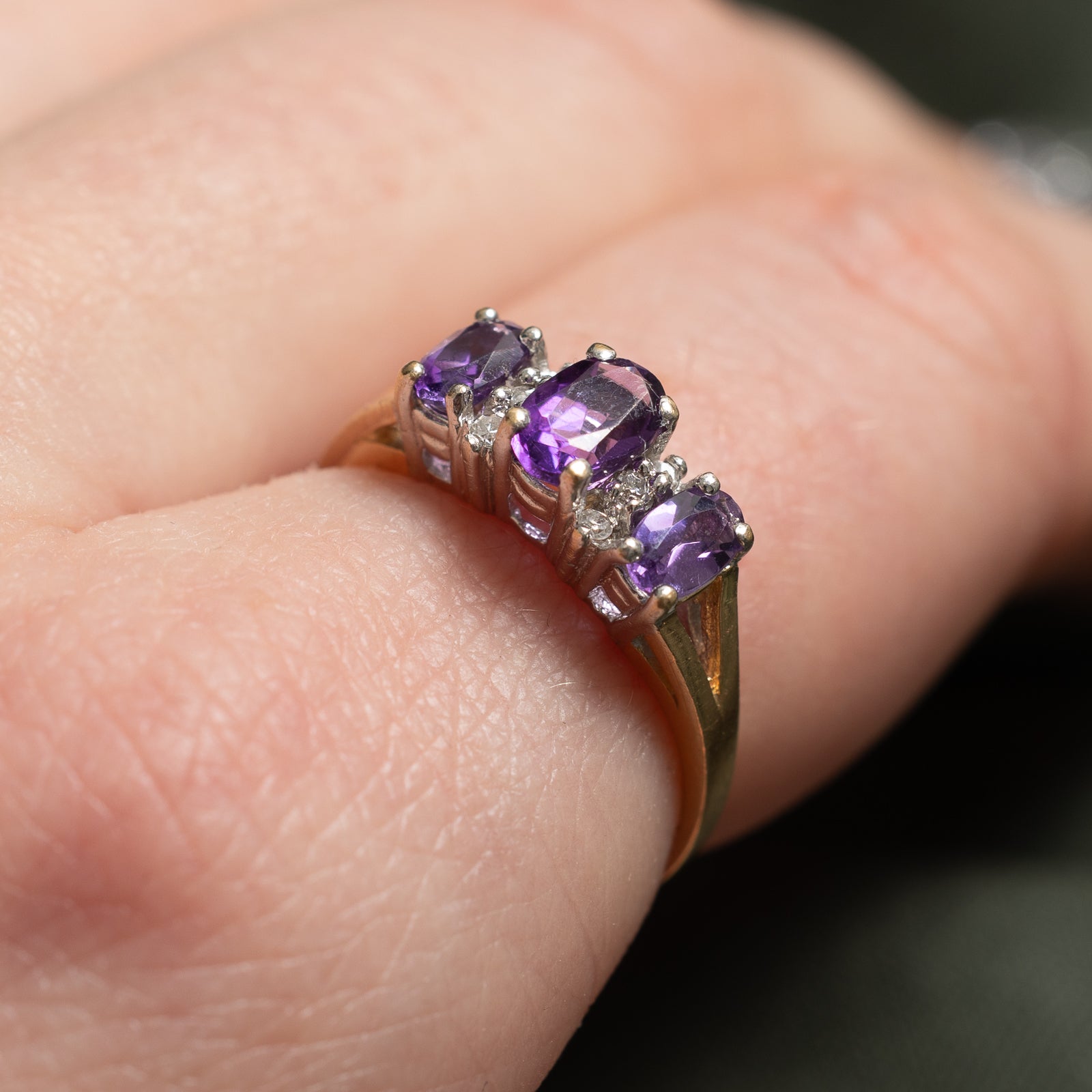 Bague trois pierres améthyste et diamants | 1,00 ct, 0,03 ct | Taille 6,5 |