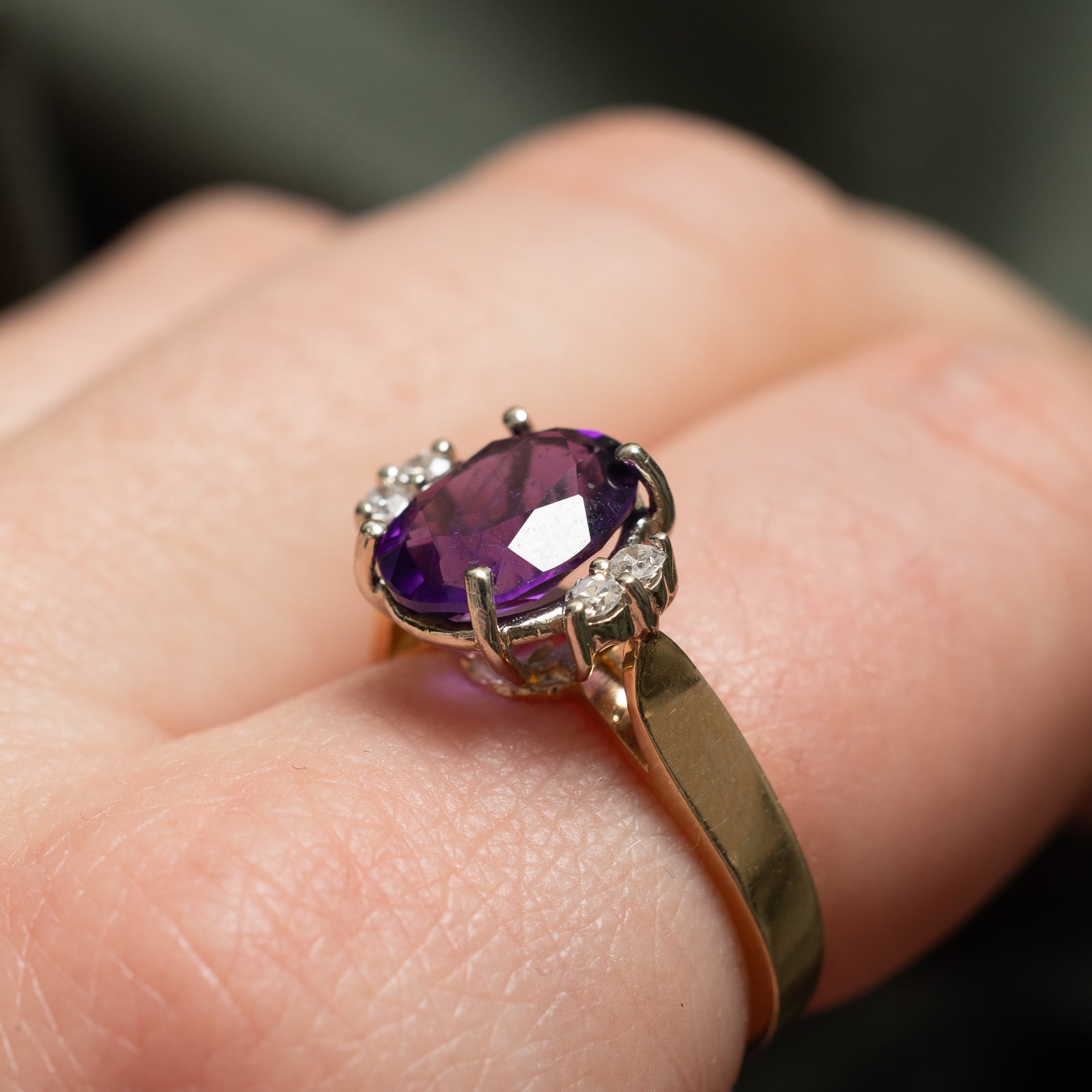 Oval Cut Amethyst & Diamond Ring | 1.80ct, 0.15ctw | SZ 6.25 |