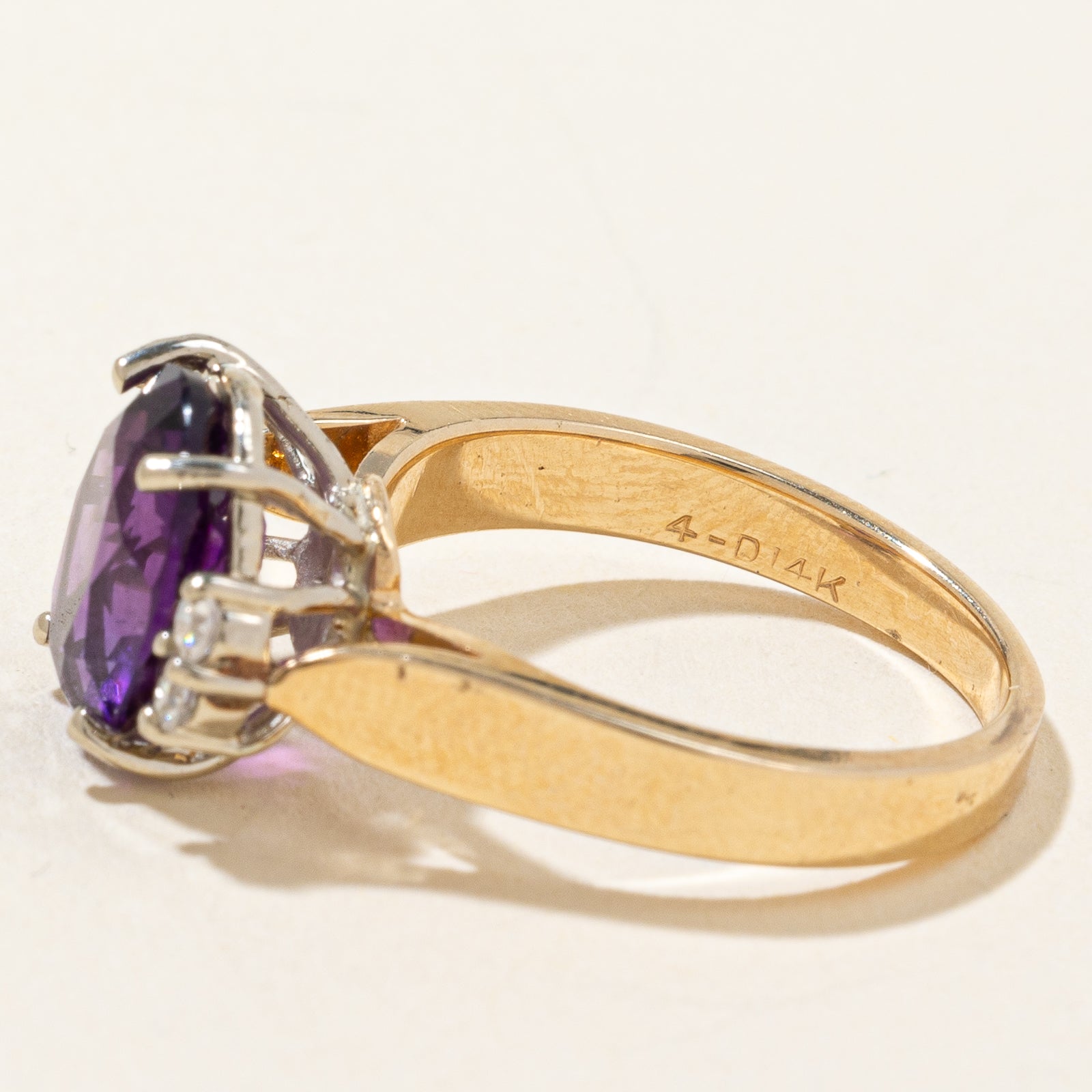 Oval Cut Amethyst & Diamond Ring | 1.80ct, 0.15ctw | SZ 6.25 |