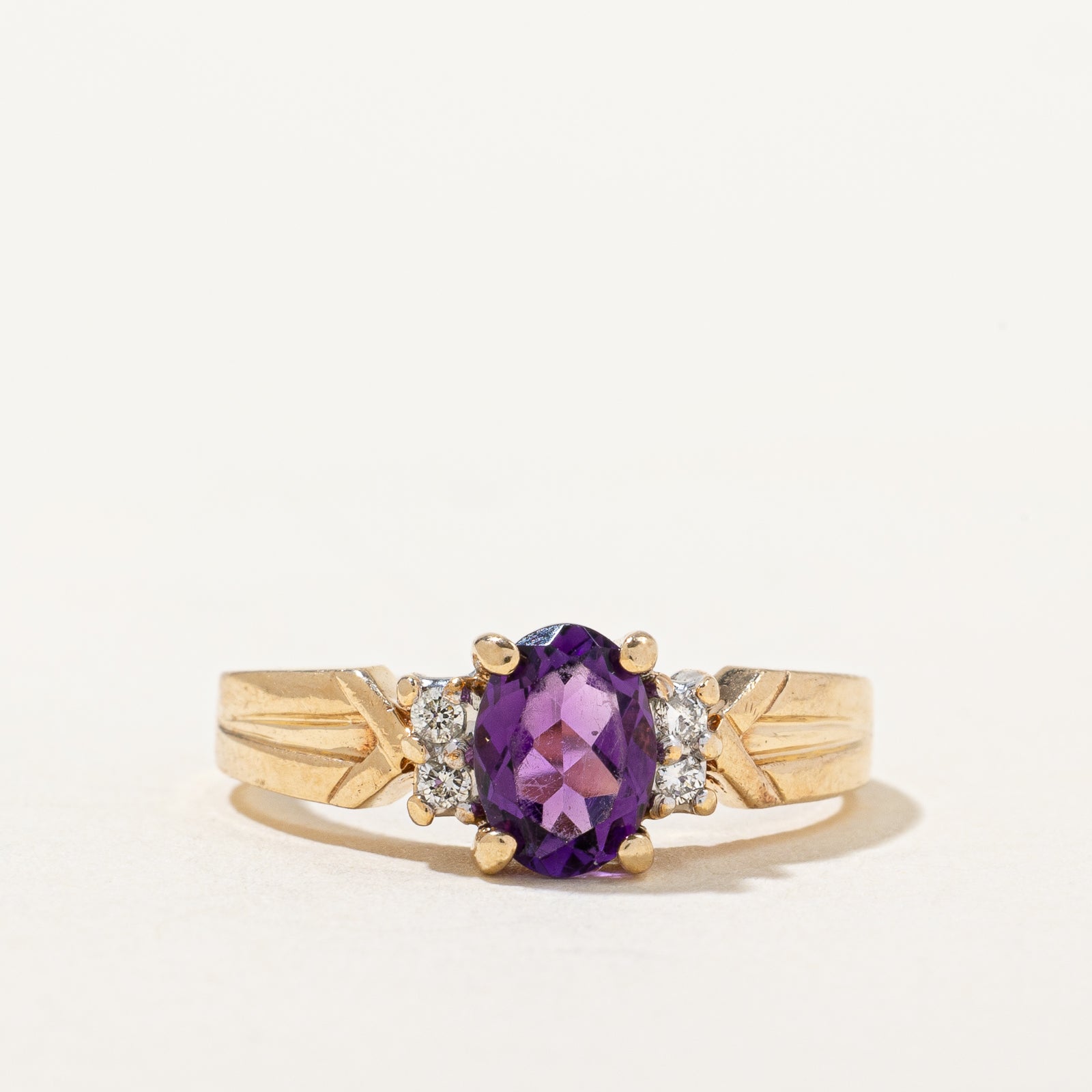 Amethyst & Diamond Ring | 0.60ct, 0.04ctw | SZ 5.5 |