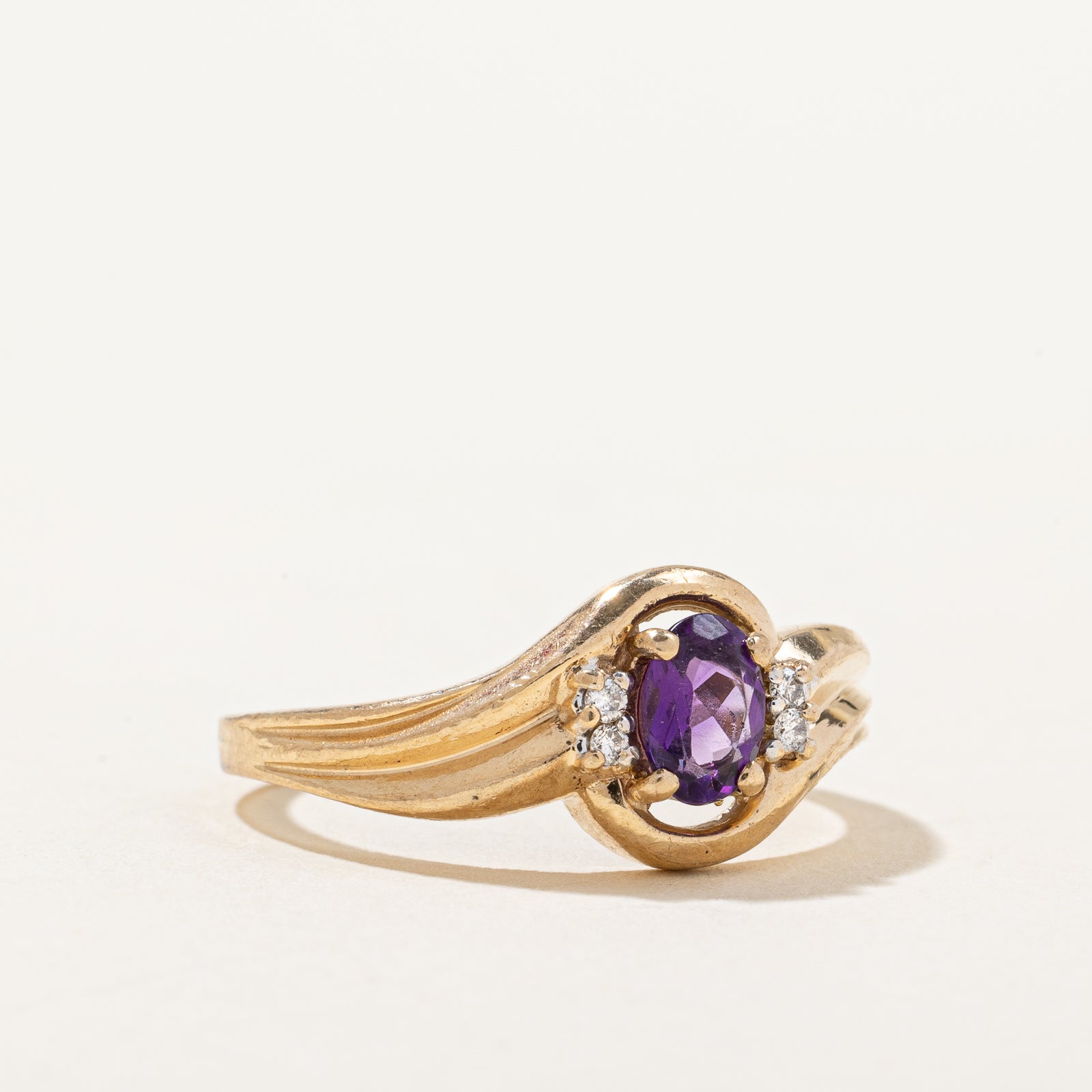 Amethyst & Diamond Ring | 0.20ct, 0.02ctw | SZ 7 |
