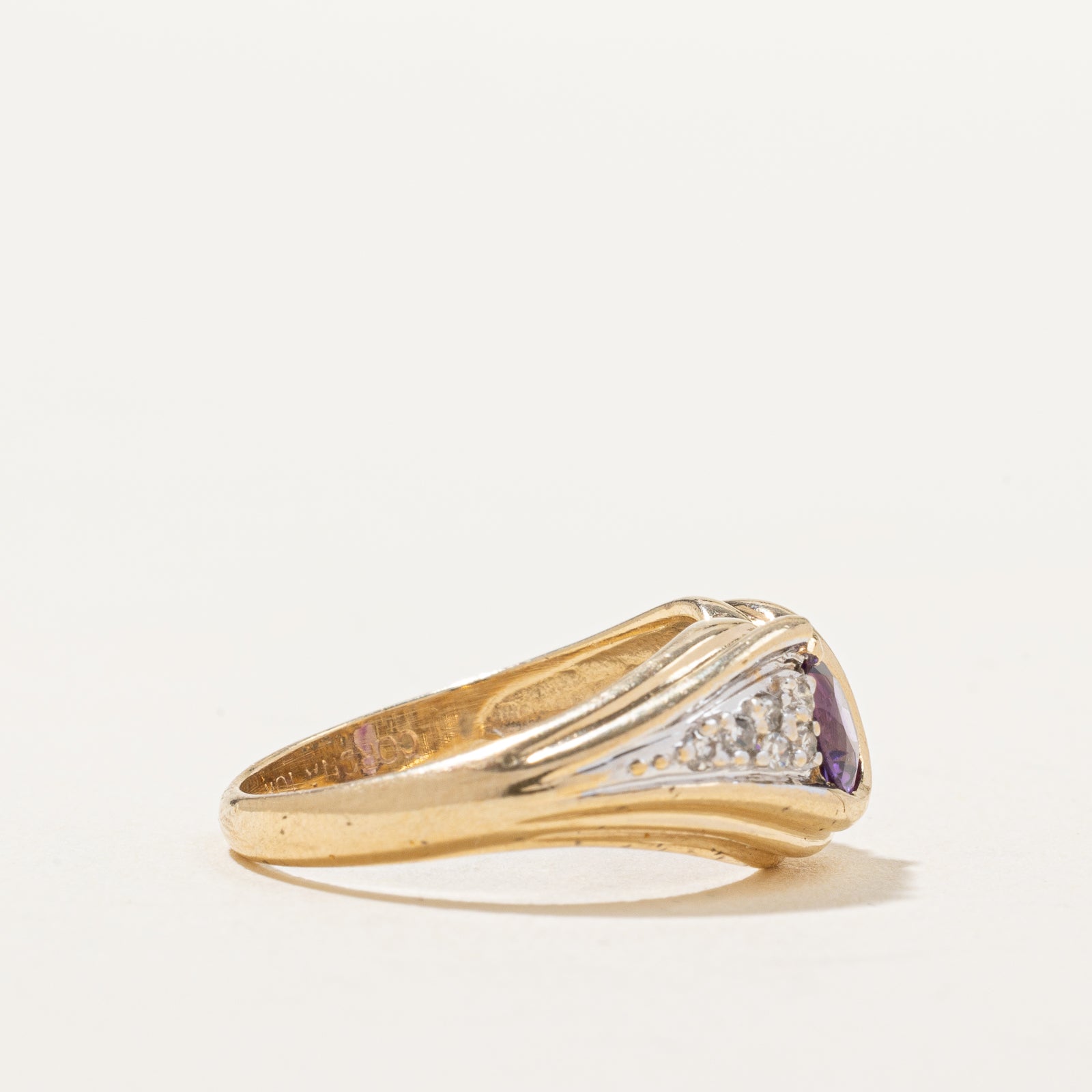 Semi Bezel Amethyst & Diamond Tapered Ring | 0.44ctm 0.07ctw | SZ 5.5 |