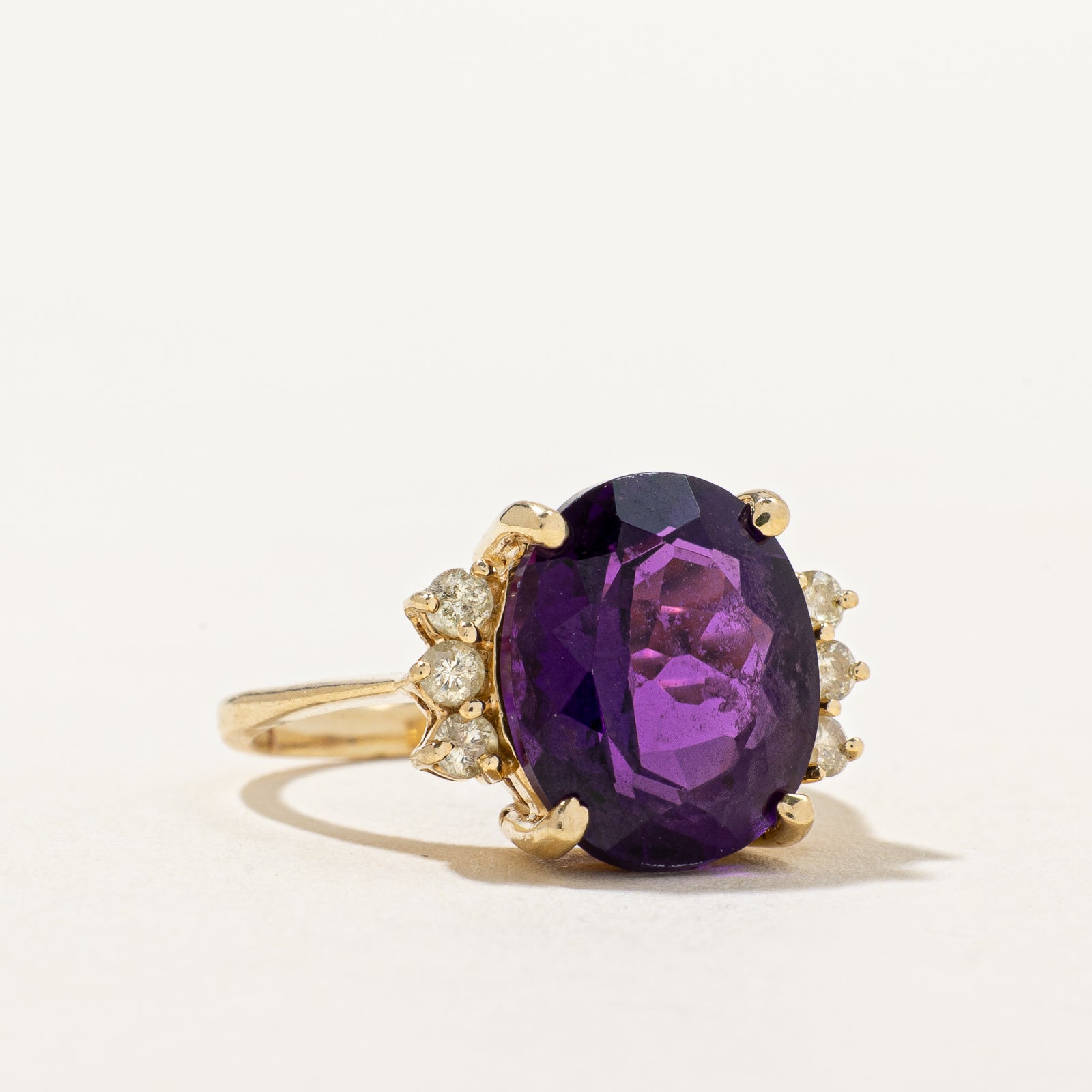 Bague cocktail améthyste et diamants | 4,10 ct, 0,20 ct au total | Taille 4,25 |