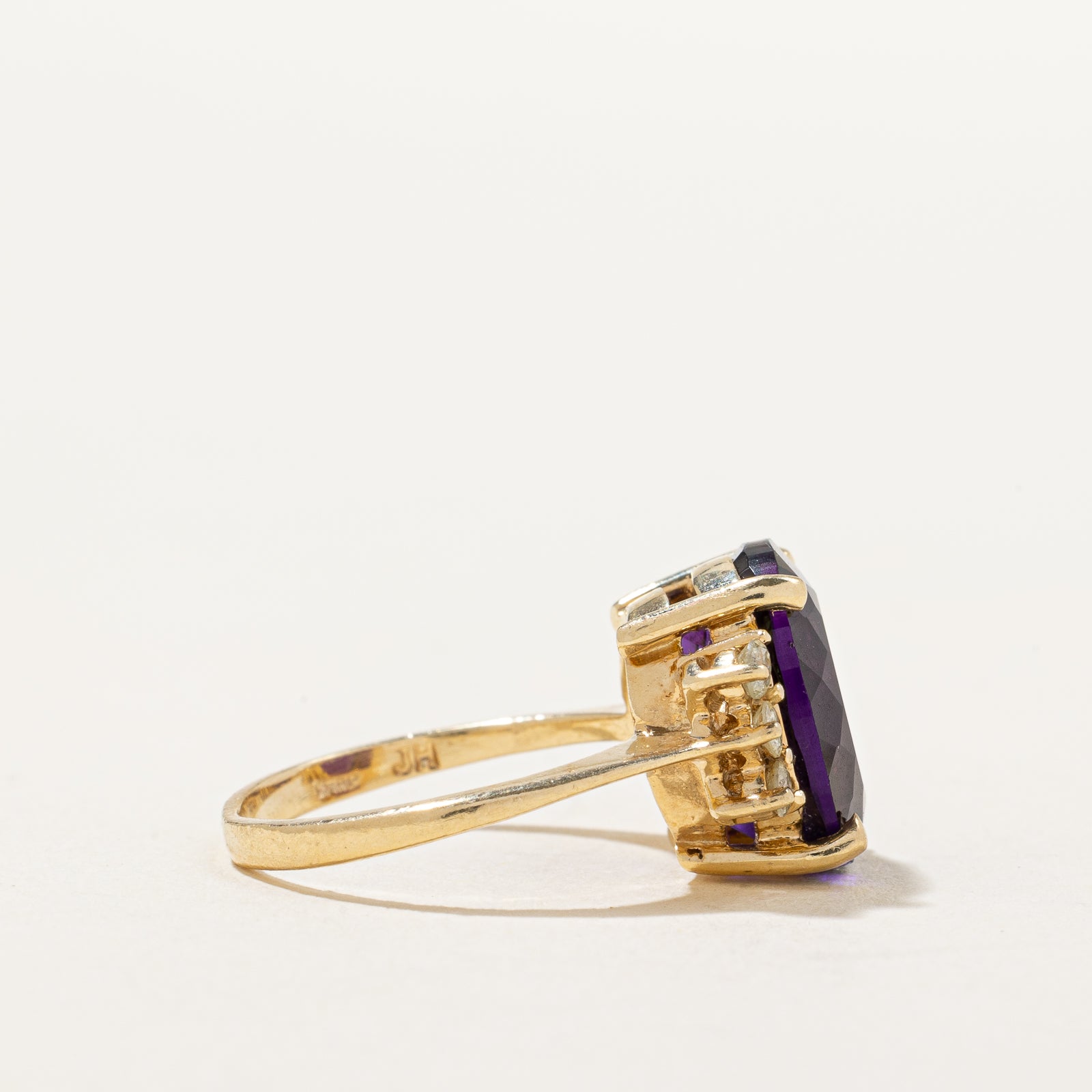 Bague cocktail améthyste et diamants | 4,10 ct, 0,20 ct au total | Taille 4,25 |