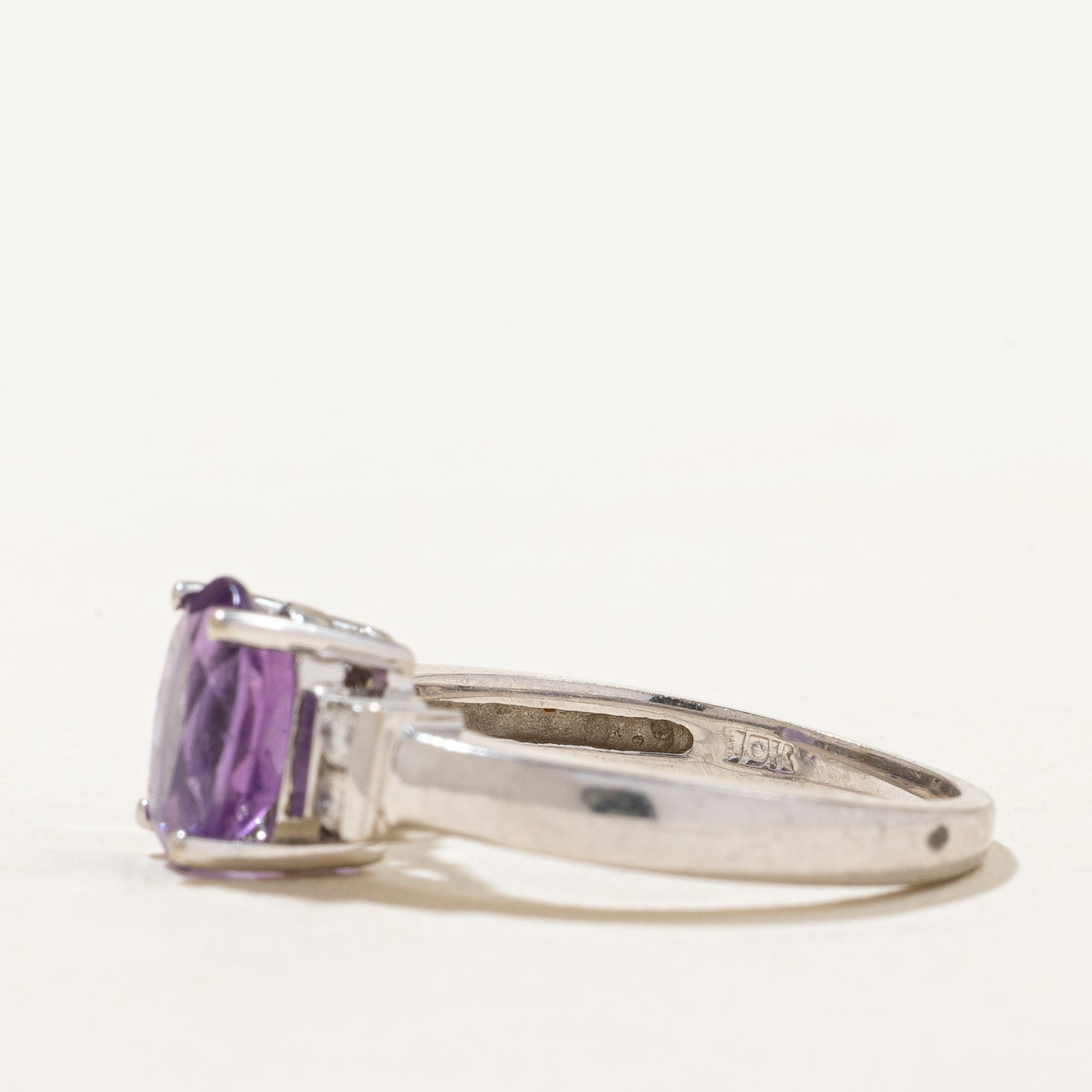 Oval Cut Amethyst & Diamond Ring | 1.00ct, 0.08ctw | SZ 6 |