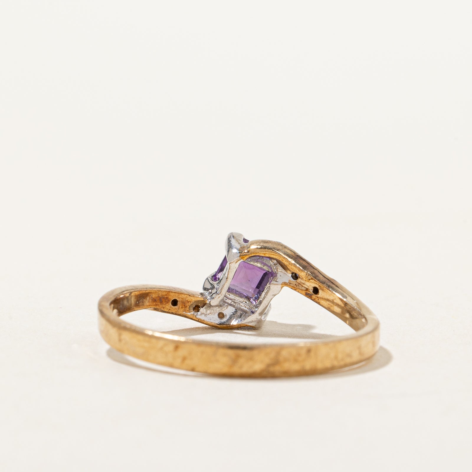 1994 London Amethyst & Diamond Ring | 0.30ct, 0.02ctw | SZ 7.25 |