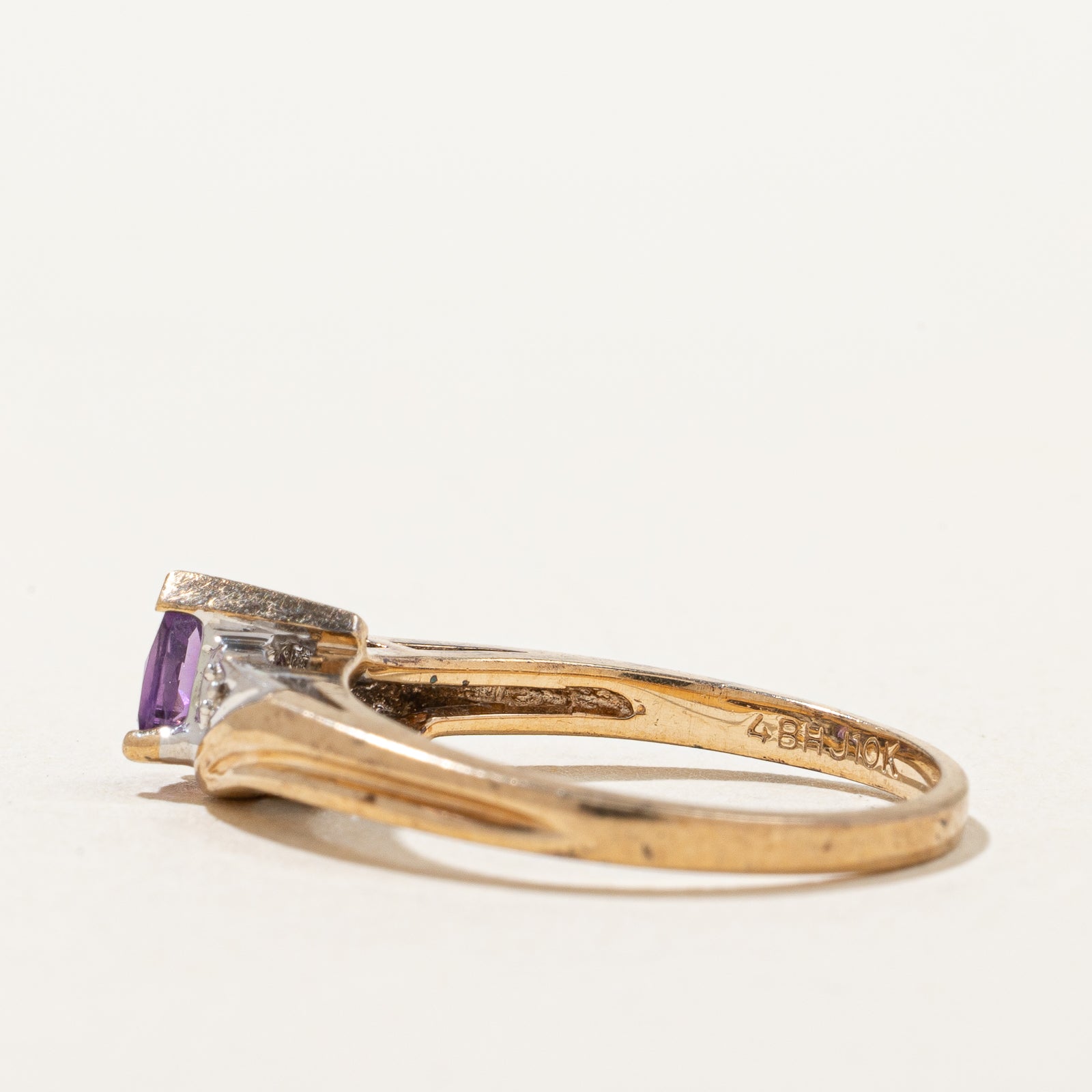 Amethyst & Diamond Ring | 0.16ct, 0.01ctw | SZ 6.25 |