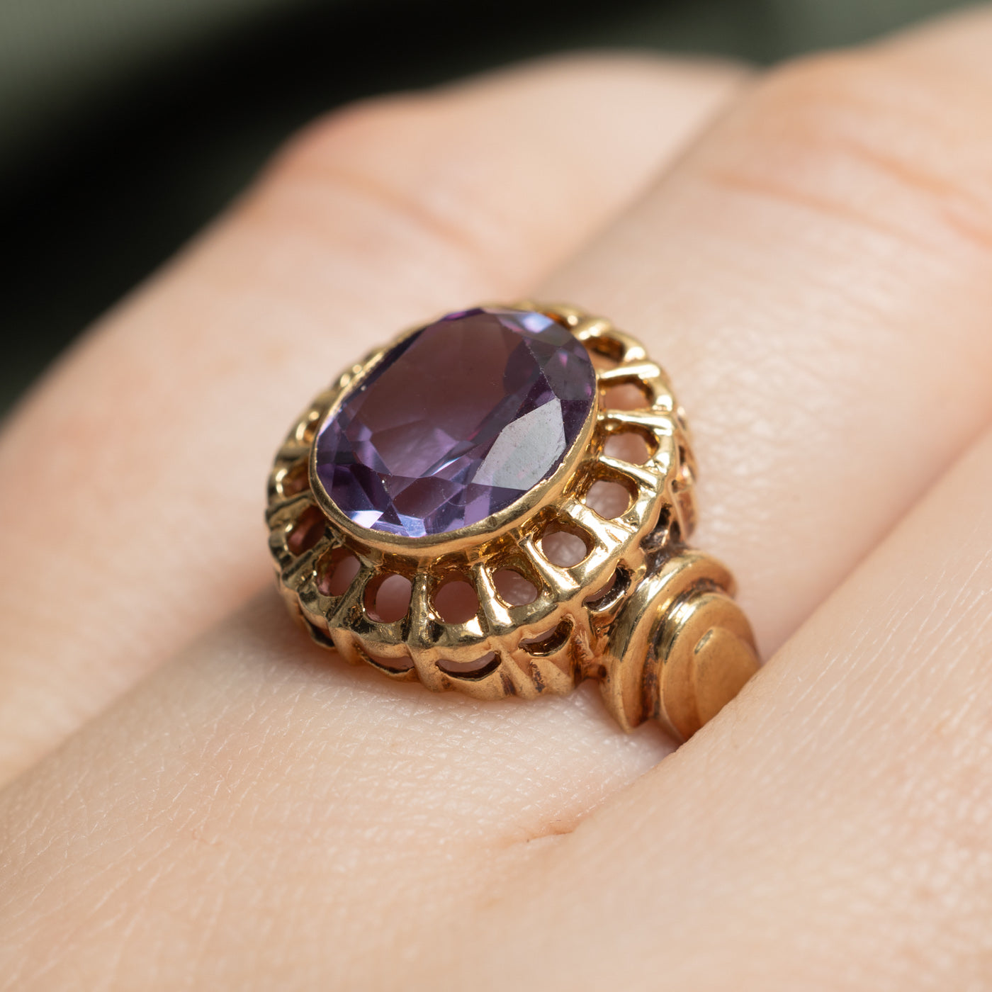 Synthetic Colour Change Sapphire Cocktail Ring | 2.65ct | SZ 6.25 |