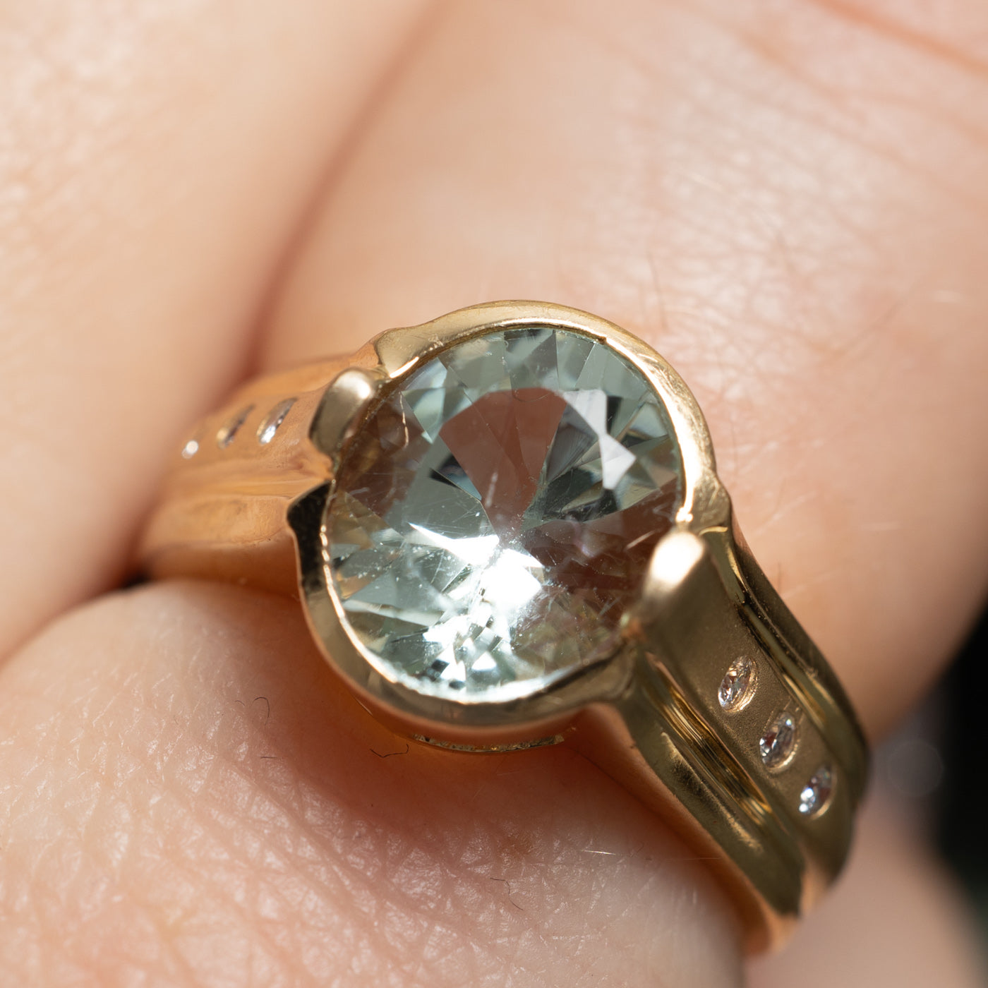 Bague cocktail aigue-marine et diamants | 2,80 ct, 0,05 ct au total | Taille 6,75 |