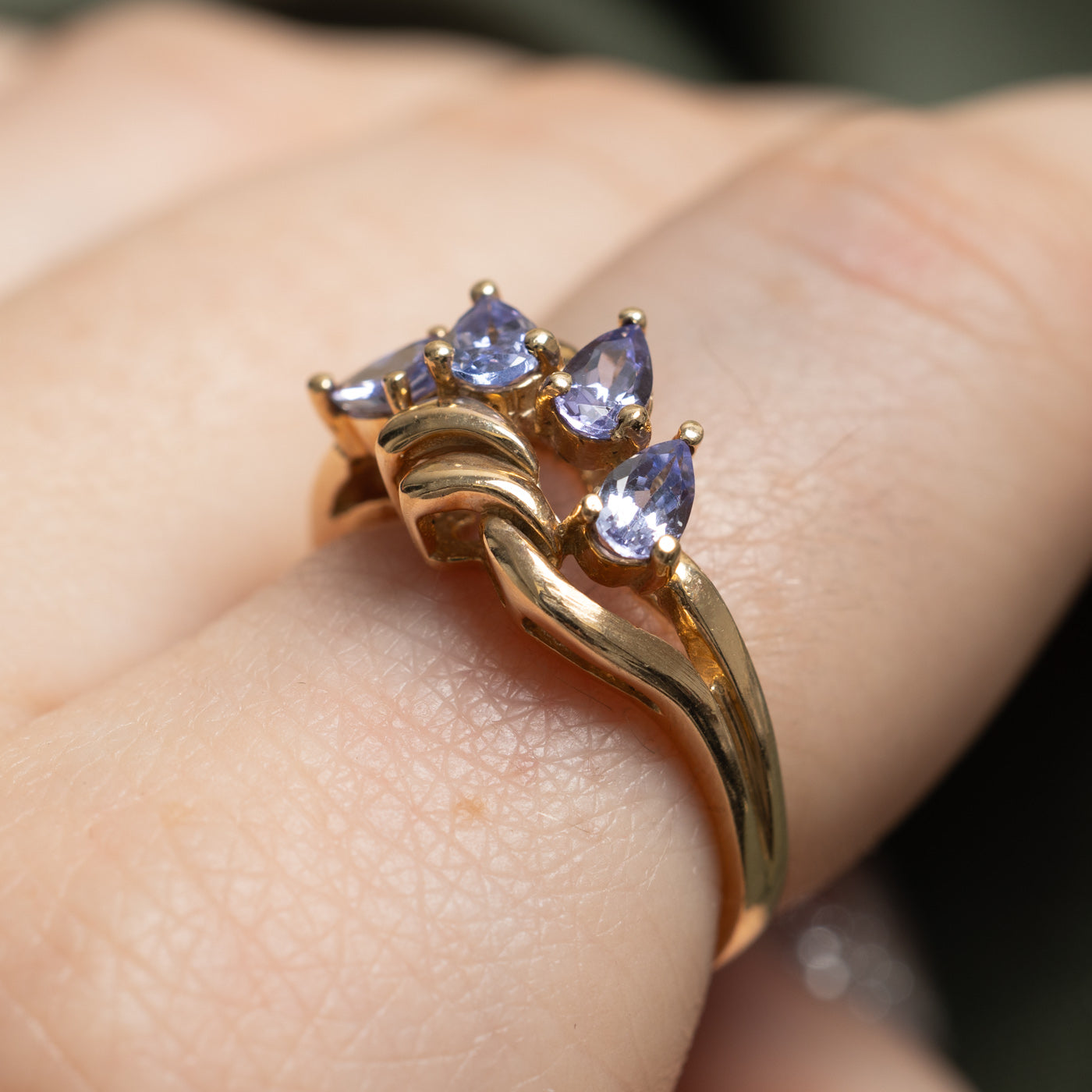 Bague abstraite à quatre pierres en tanzanite | 0,75 ct | Taille 7 |