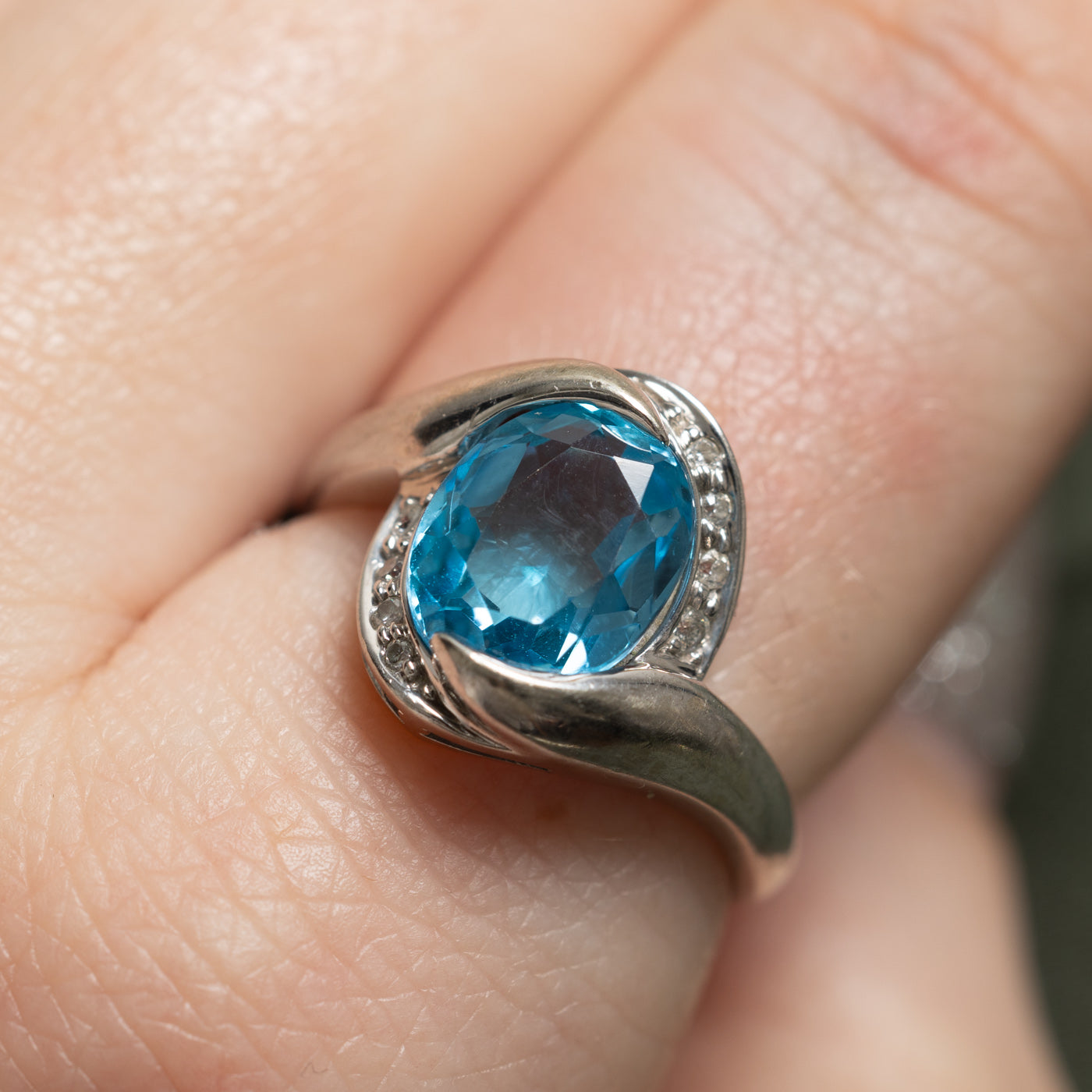 Topaz & Diamond Cocktail Ring | 3.00ct, 0.04ctw | SZ 8 |