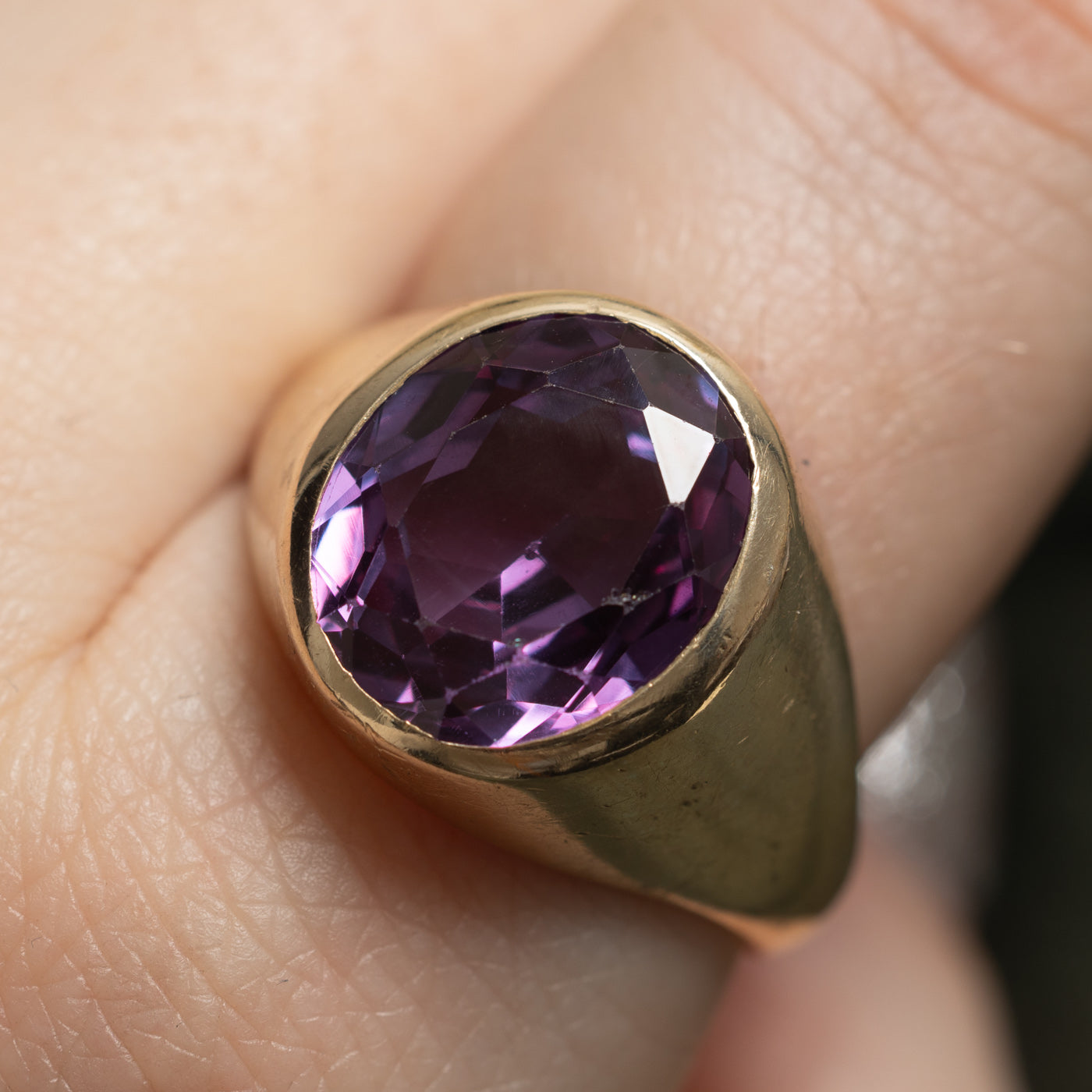Synthetic Colour Change Sapphire Cocktail Ring | 7.60ct | SZ 11 |