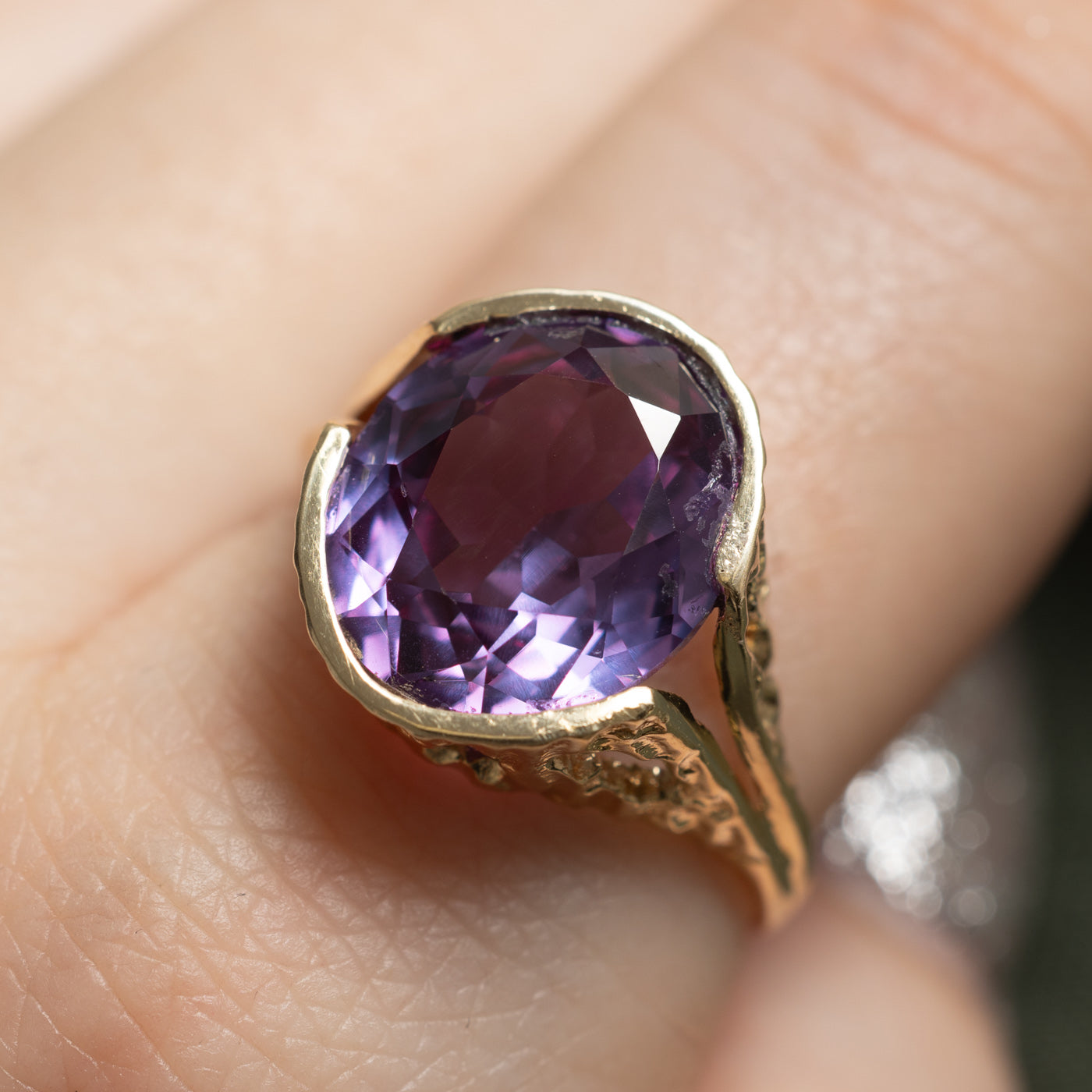 Synthetic Colour Change Sapphire Cocktail Ring | 8.00ct | SZ 9.75 |