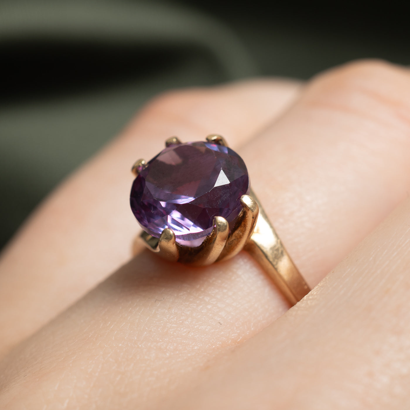 Synthetic Colour Change Sapphire Cocktail Ring | 4.20ct | SZ 5.5 |