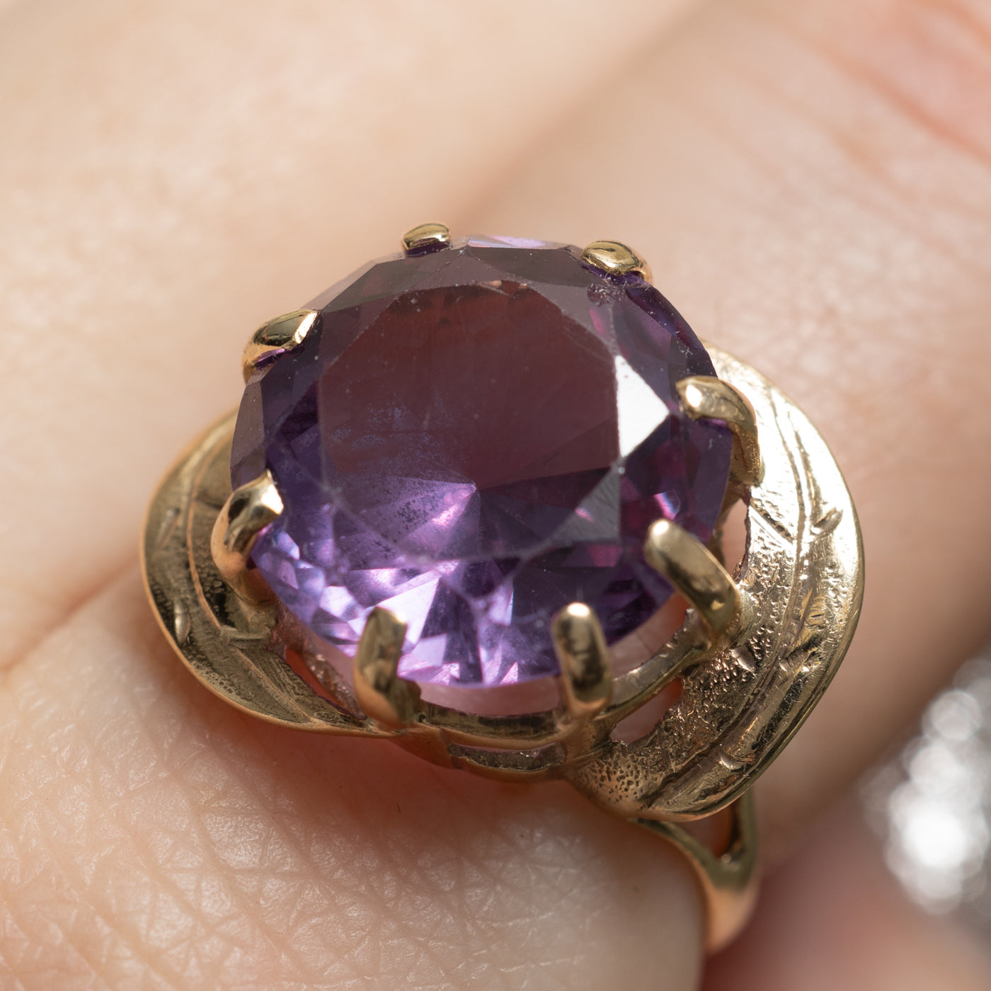 Synthetic Colour Change Sapphire Cocktail Ring | 9.10ct | SZ 7.25 |
