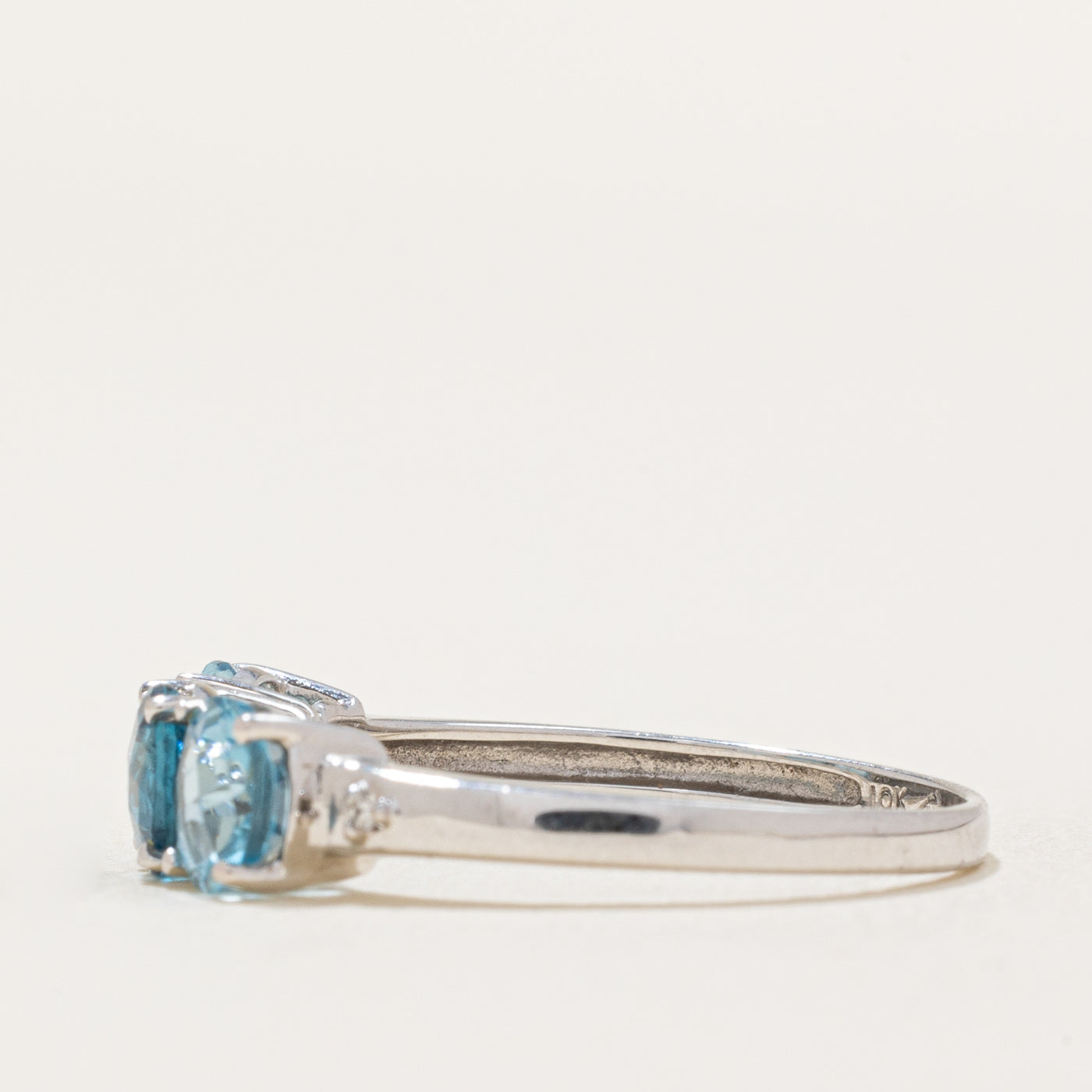 Bague trois pierres topaze taille ronde | 1,65 ct | Taille 7 |