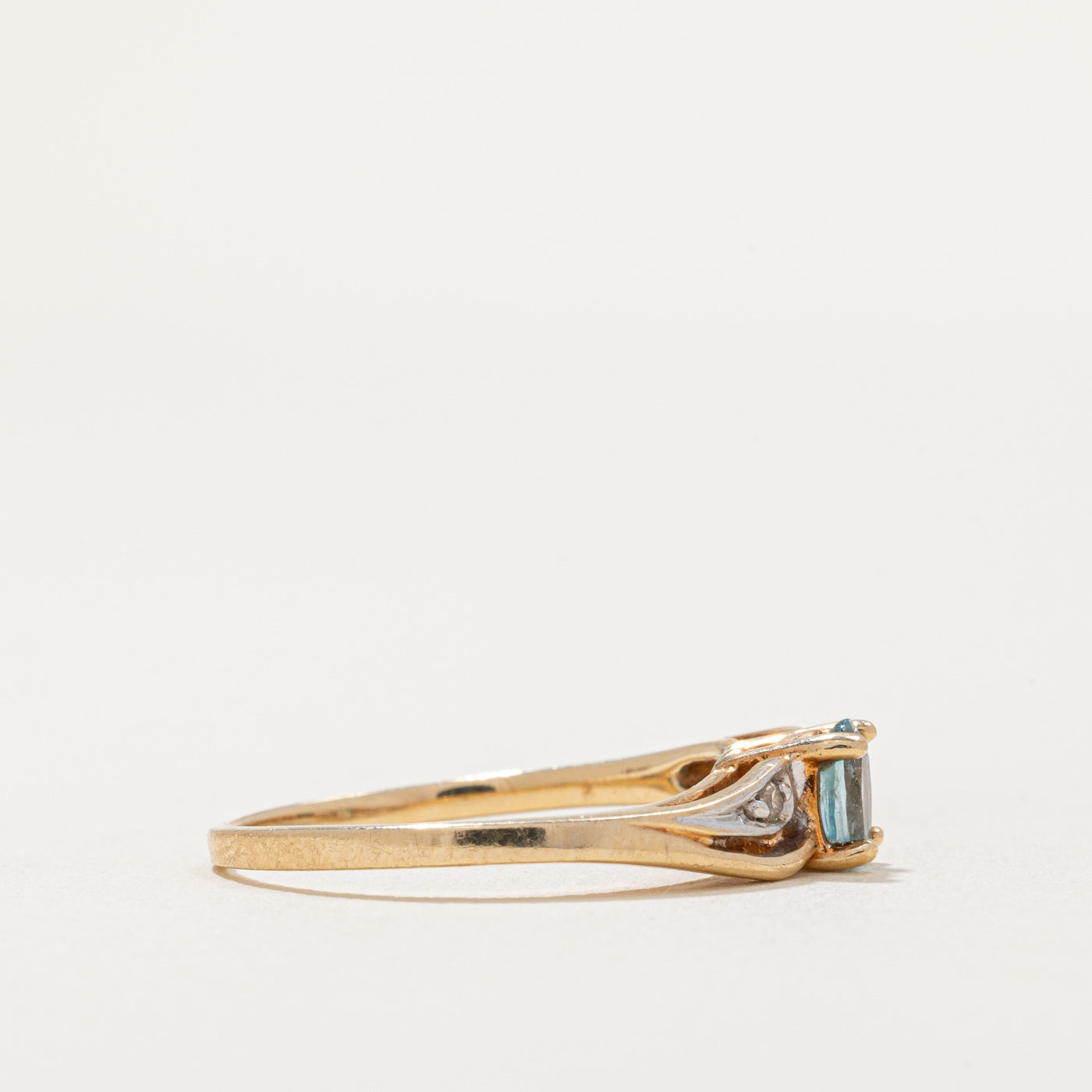 Oval Cut Topaz & Diamond Ring | 0.20ct, 0.01ctw | SZ 6.25 |