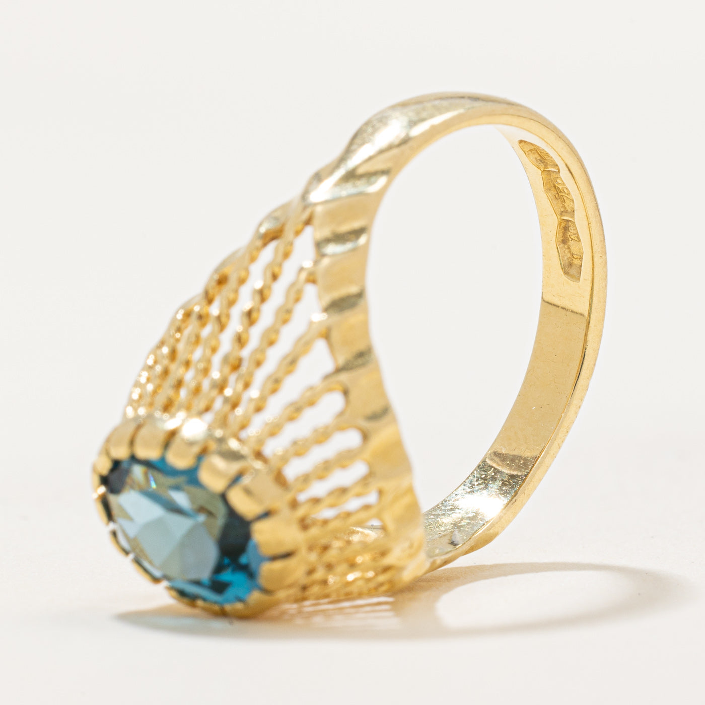 Topaz Textured Dome Ring | 1.60ct | SZ 7 |