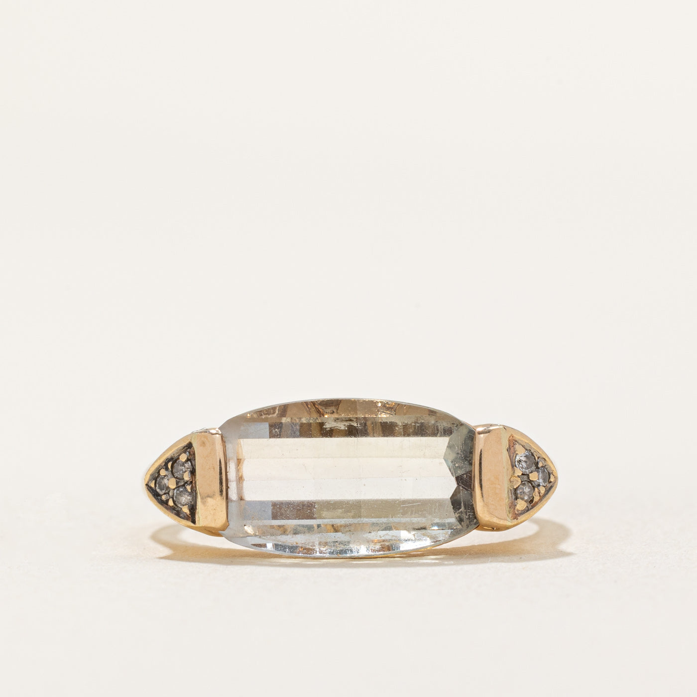 Bague en praïsolite et diamants | 2,40 ct, 0,02 ct au total | Taille 6,5 |