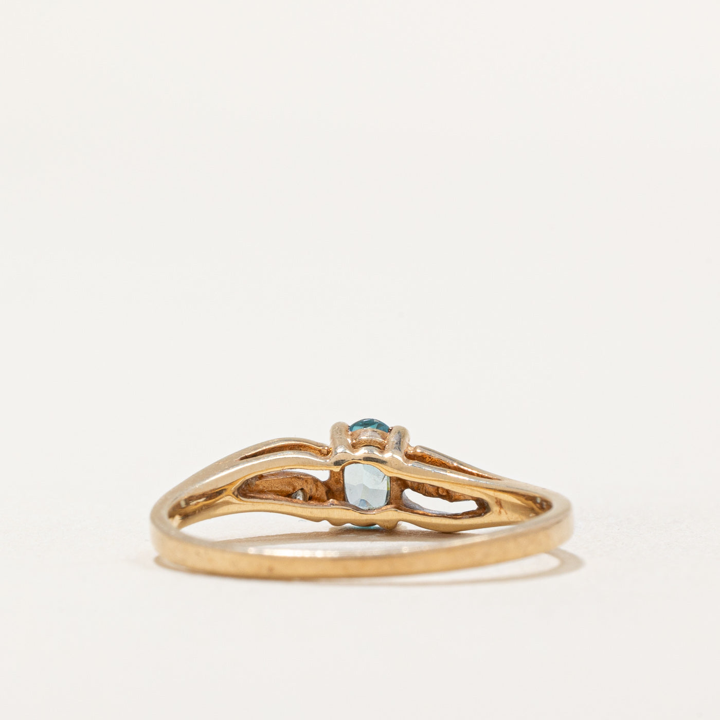 Oval Cut Topaz & Diamond Ring | 0.20ct, 0.01ctw | SZ 6.25 |