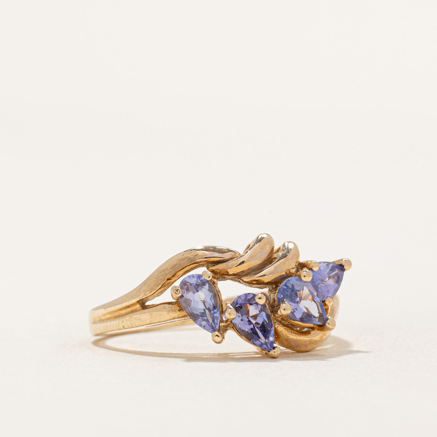 Bague abstraite à quatre pierres en tanzanite | 0,75 ct | Taille 7 |