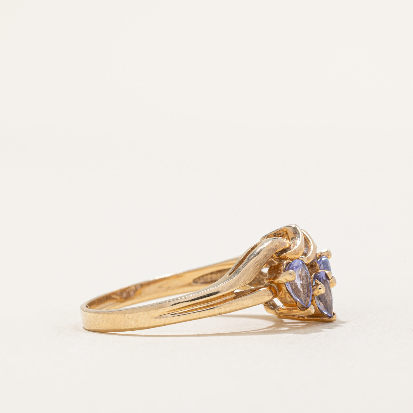Bague abstraite à quatre pierres en tanzanite | 0,75 ct | Taille 7 |