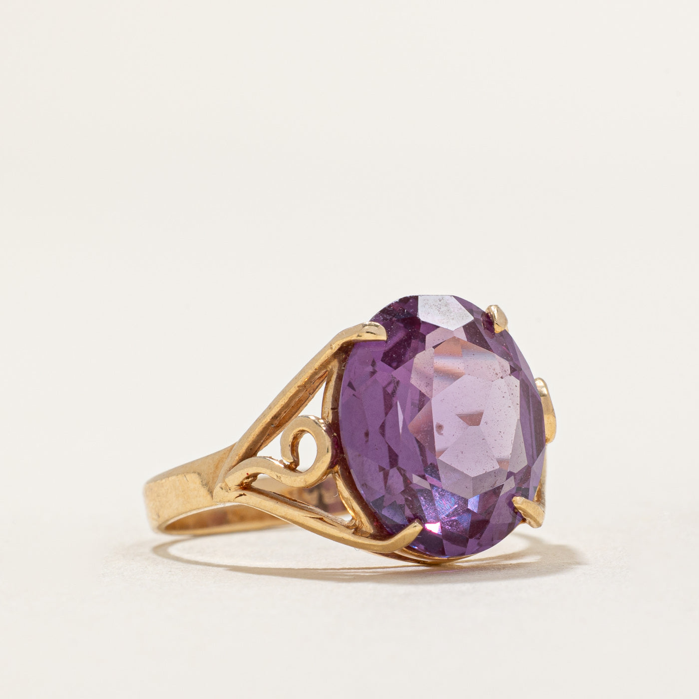 Synthetic Colour Change Sapphire Cocktail Ring | 4.50ct | SZ 6 |