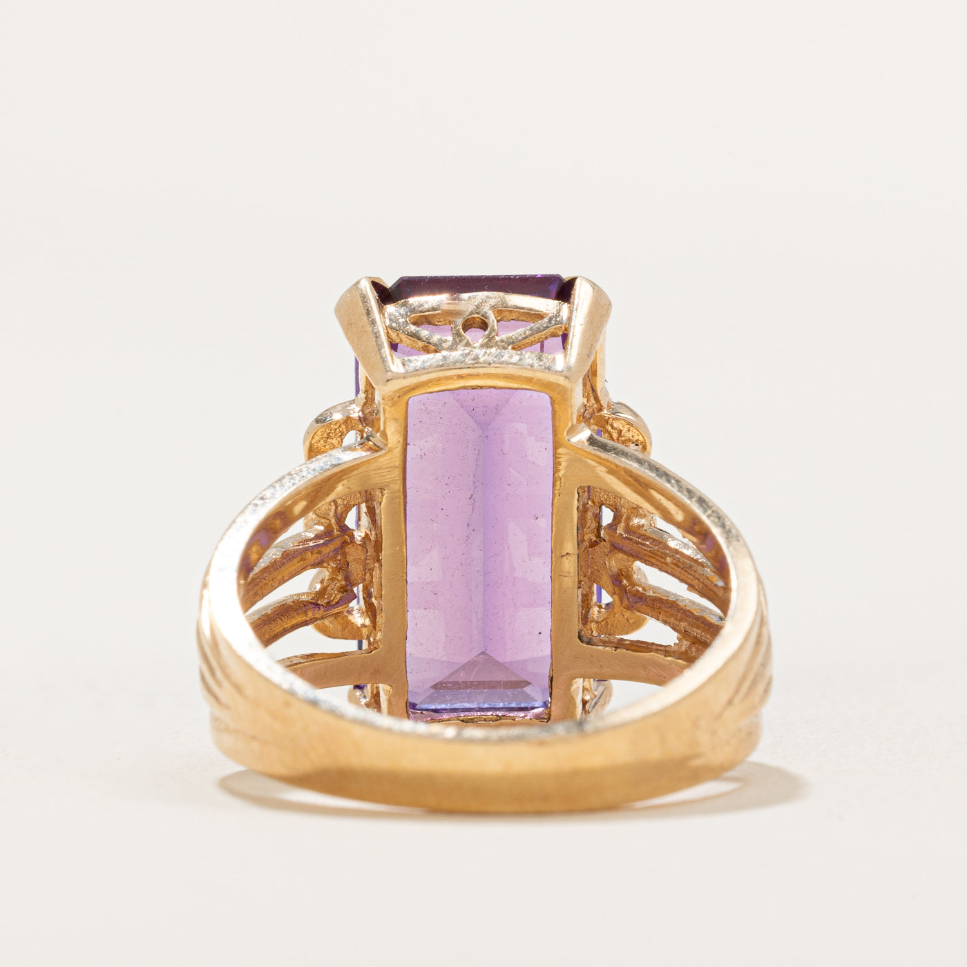 Synthetic Colour Change Sapphire Cocktail Ring | 8.50ct | SZ 6.75 |