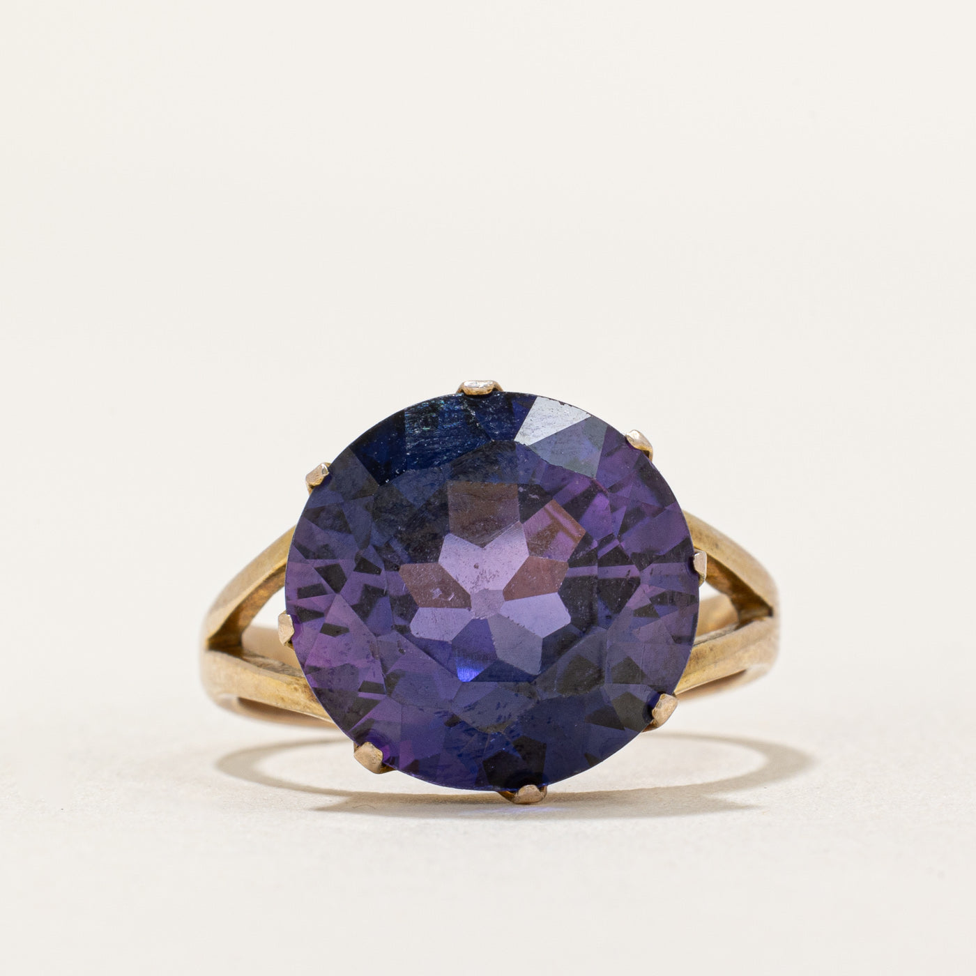 Synthetic Colour Change Sapphire Cocktail Ring | 7.50ct | SZ 4.75 |