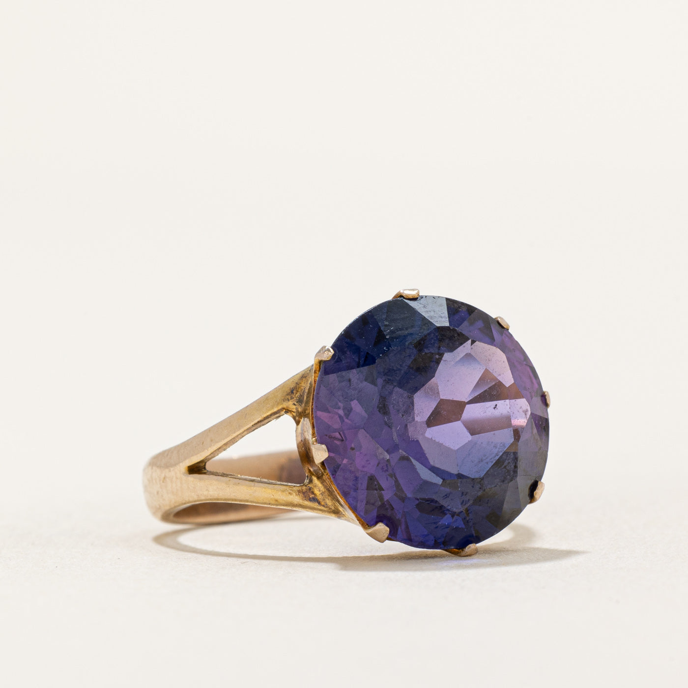Synthetic Colour Change Sapphire Cocktail Ring | 7.50ct | SZ 4.75 |