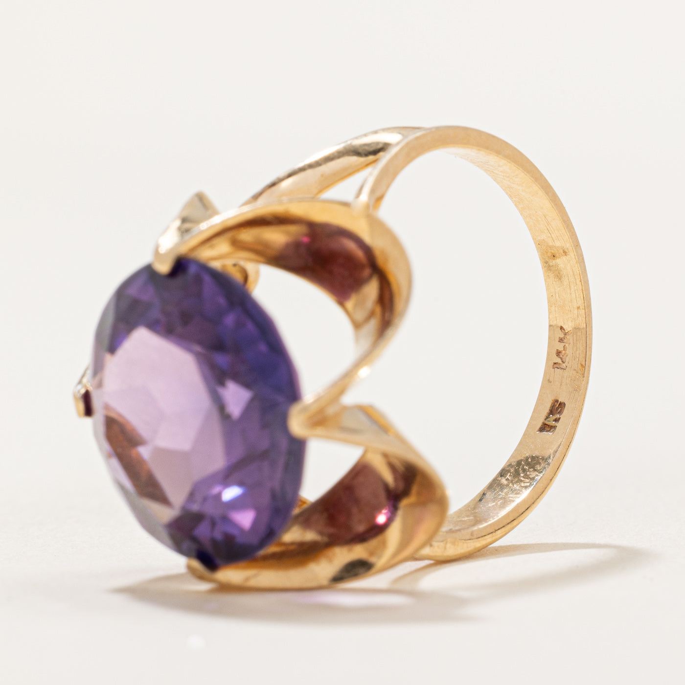 Synthetic Colour Change Sapphire Cocktail Ring | 9.00ct | SZ 7.75 |
