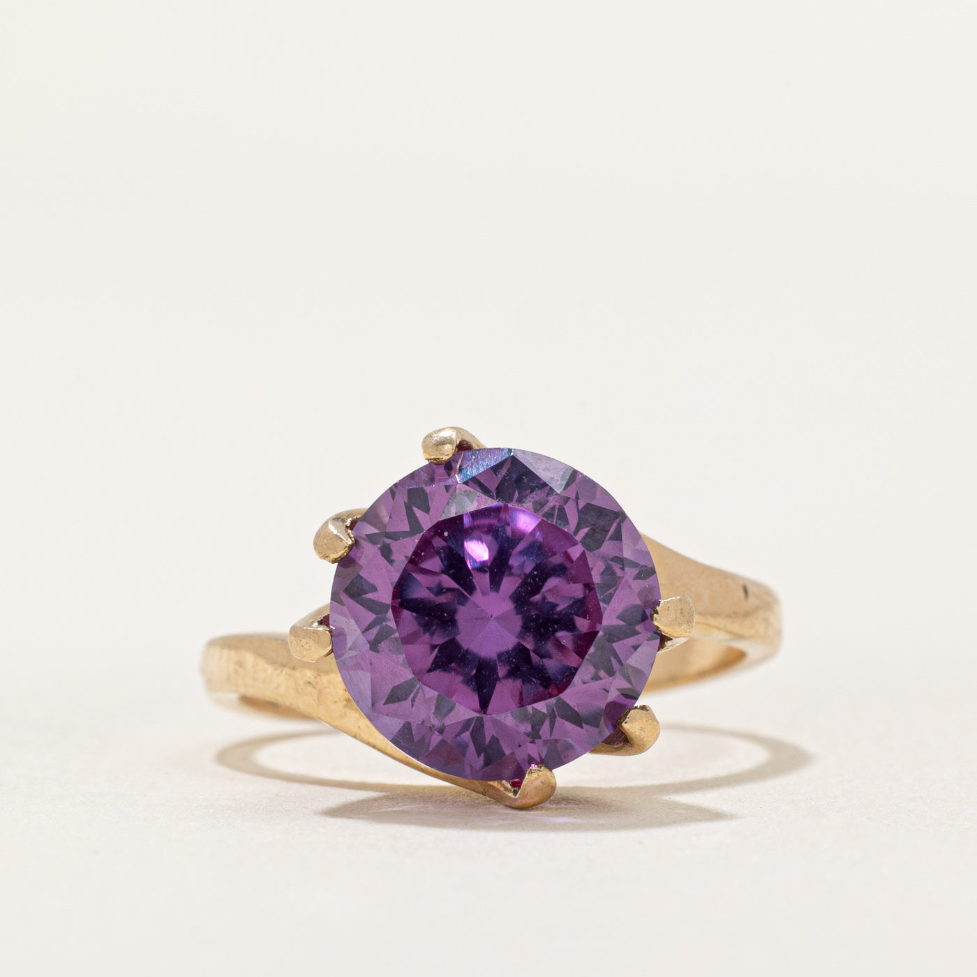 Synthetic Colour Change Sapphire Cocktail Ring | 4.20ct | SZ 5.5 |