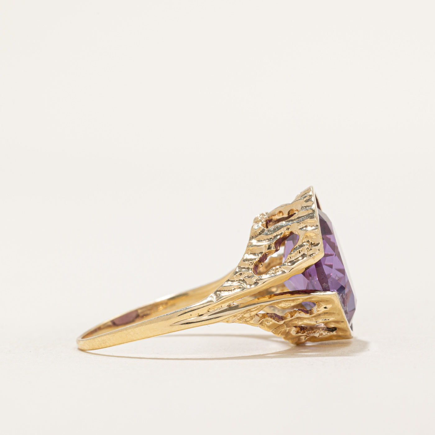Synthetic Colour Change Sapphire Cocktail Ring | 8.00ct | SZ 9.75 |