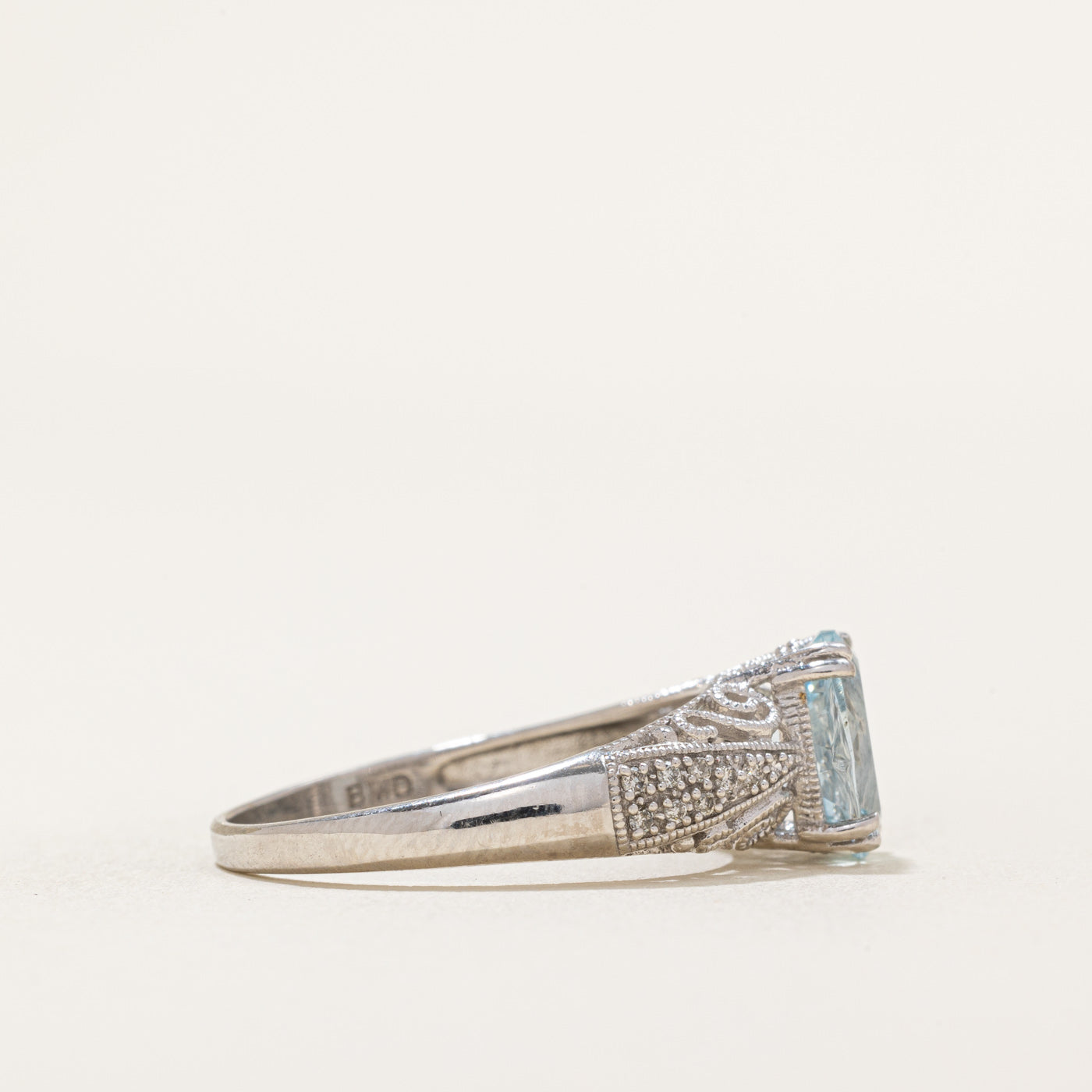 Bague en filigrane conique aigue-marine et diamants | 1,40 ct, 0,02 ct au total | Taille 9,75 |