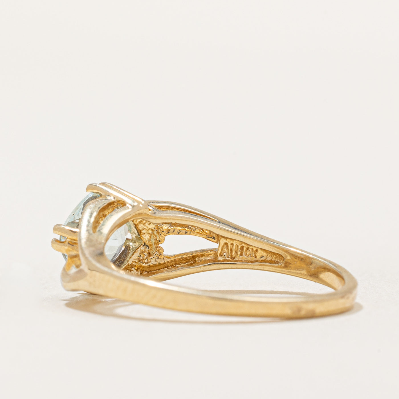 Aquamarine & Diamond Cocktail Ring | 0.70ct, 0.005ctw | SZ 7 |