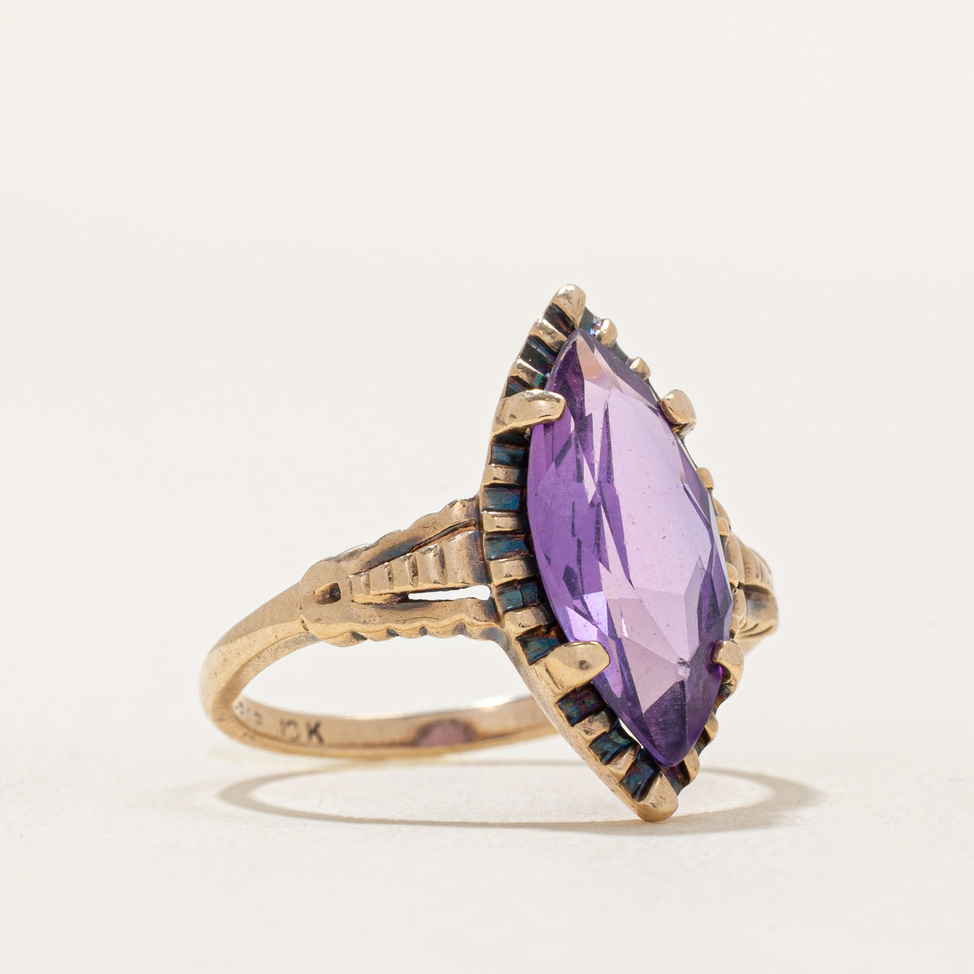 Bague en saphir synthétique à changement de couleur | 2,56 ct | Taille 6,5 |